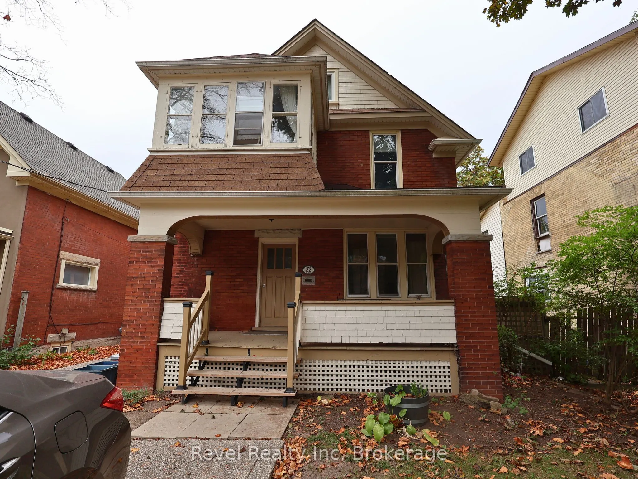 22 St Leger Street, #1
