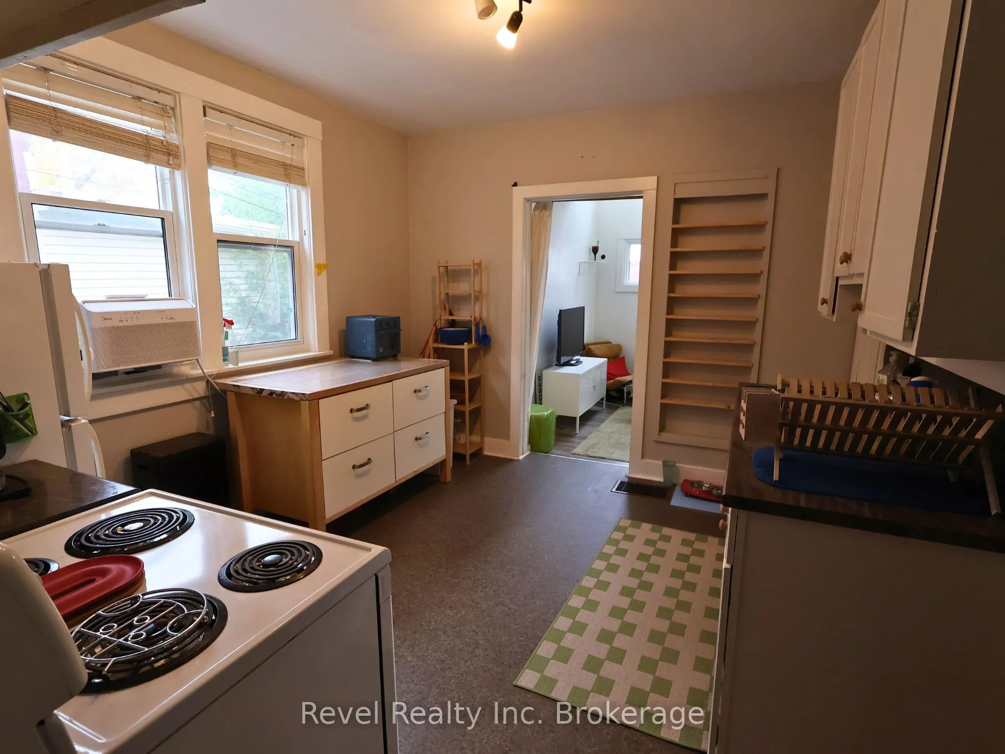 22 St Leger Street, #1