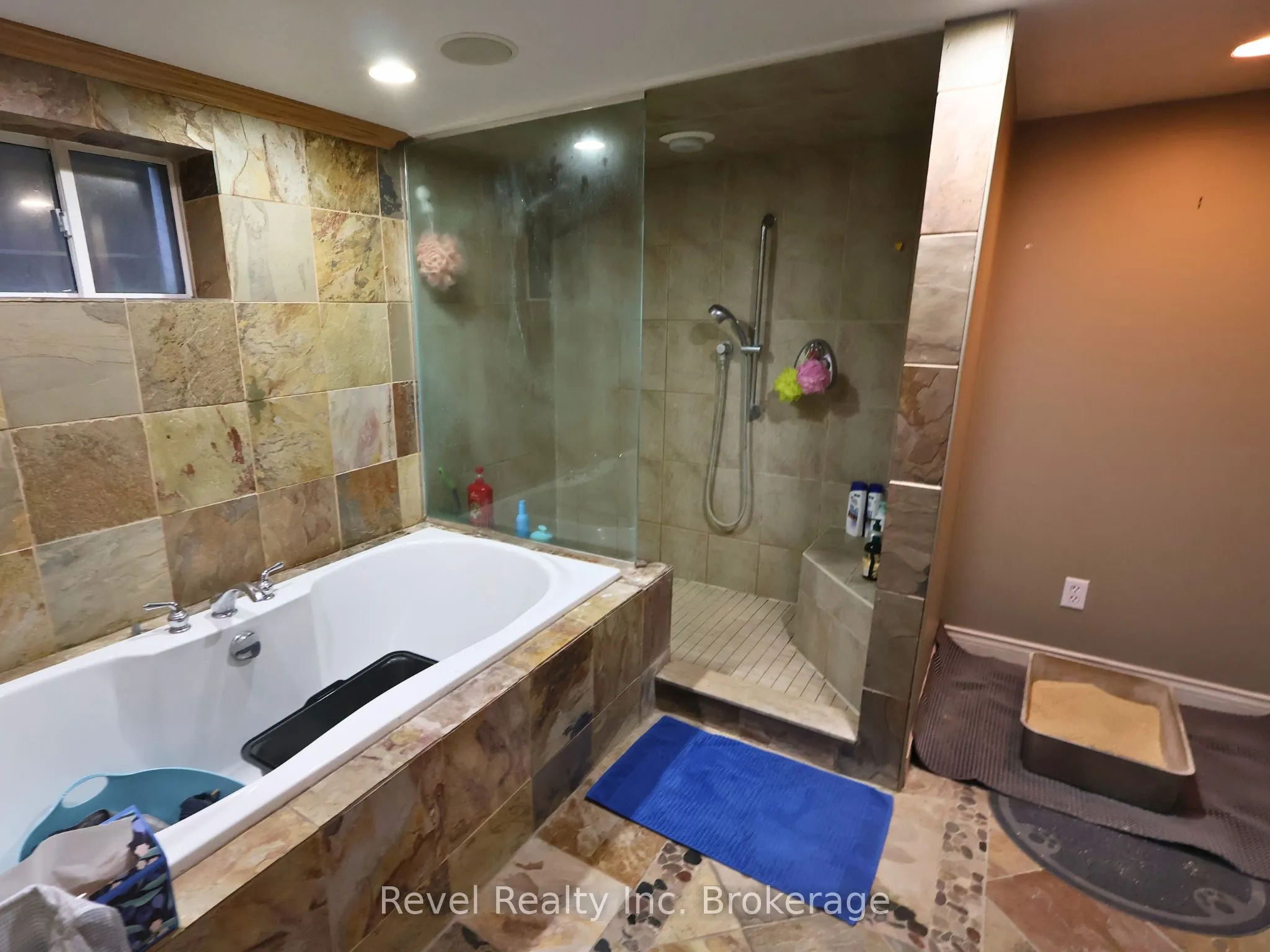 22 St Leger Street, #1