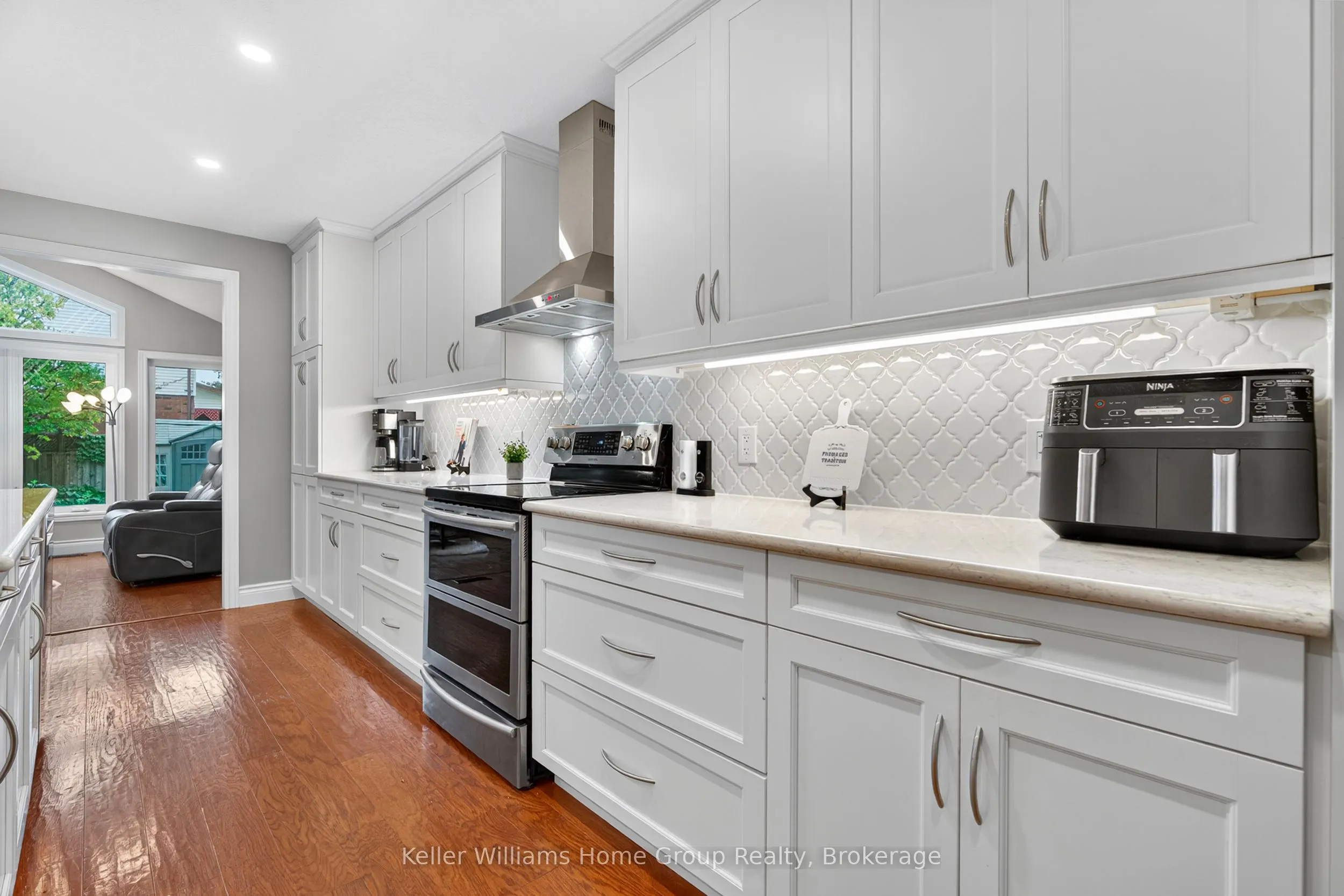328 Burnett Avenue