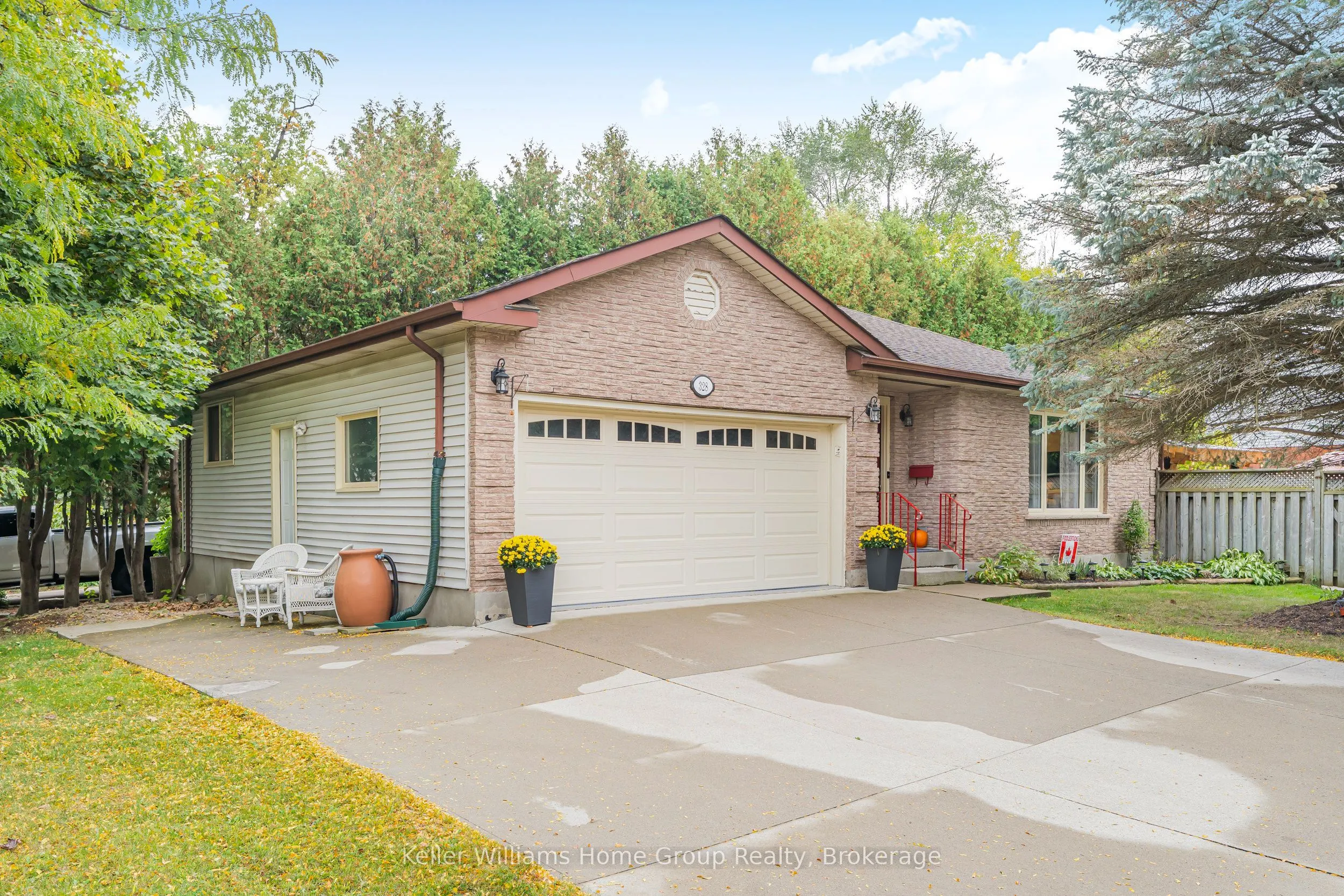 328 Burnett Avenue