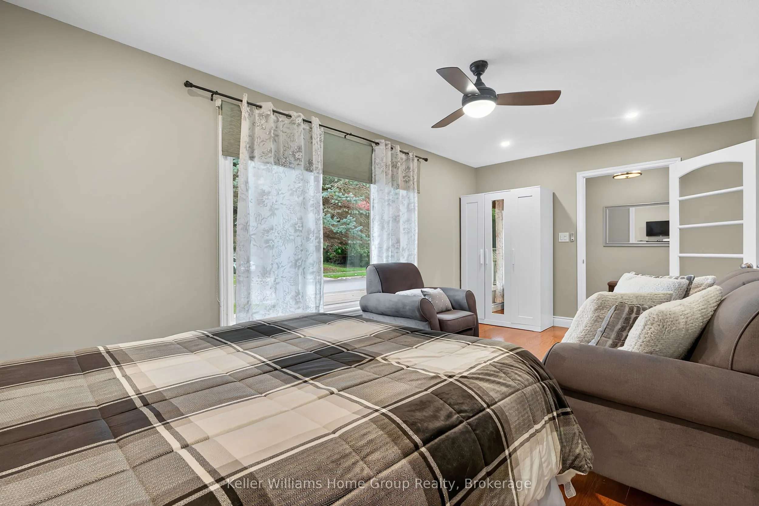 328 Burnett Avenue