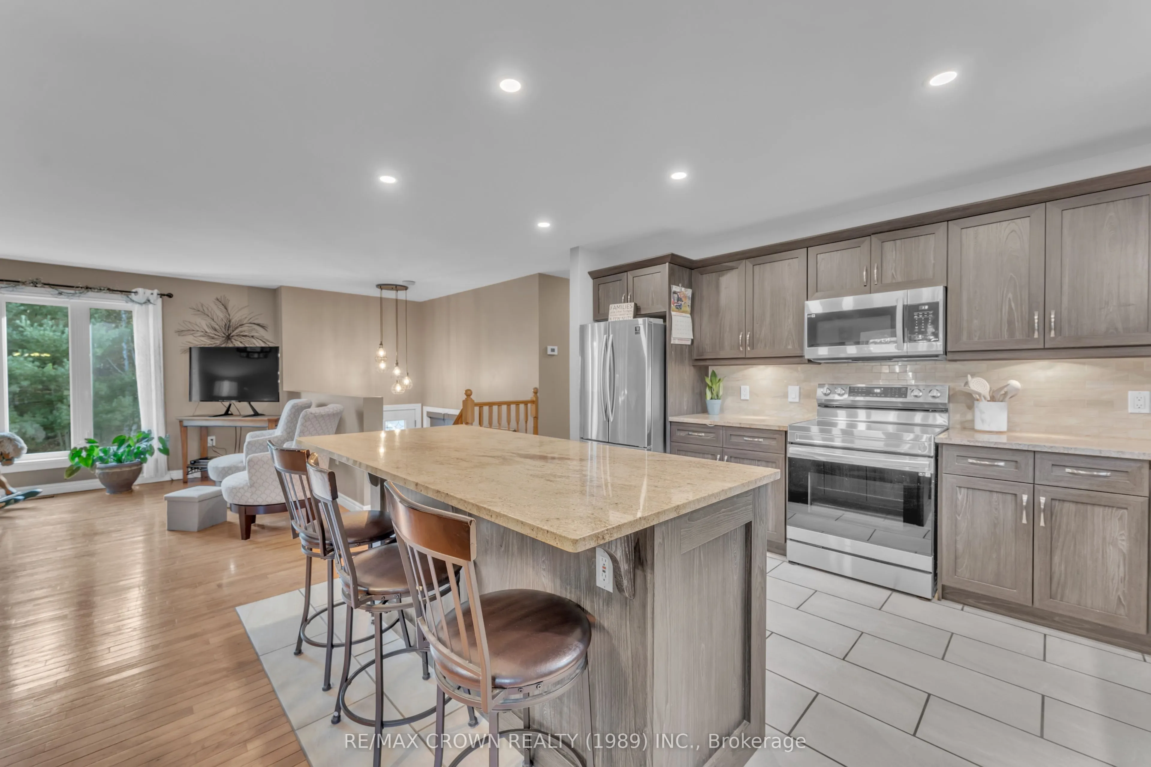 65 Byers Road