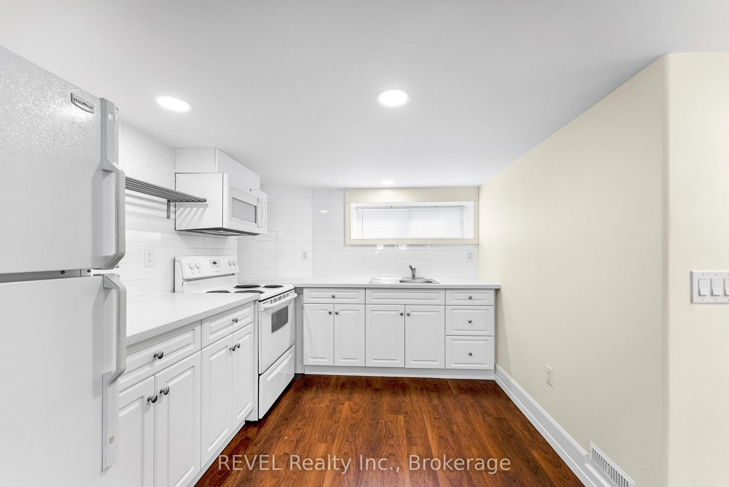4747 Cookman Crescent, #LOWER