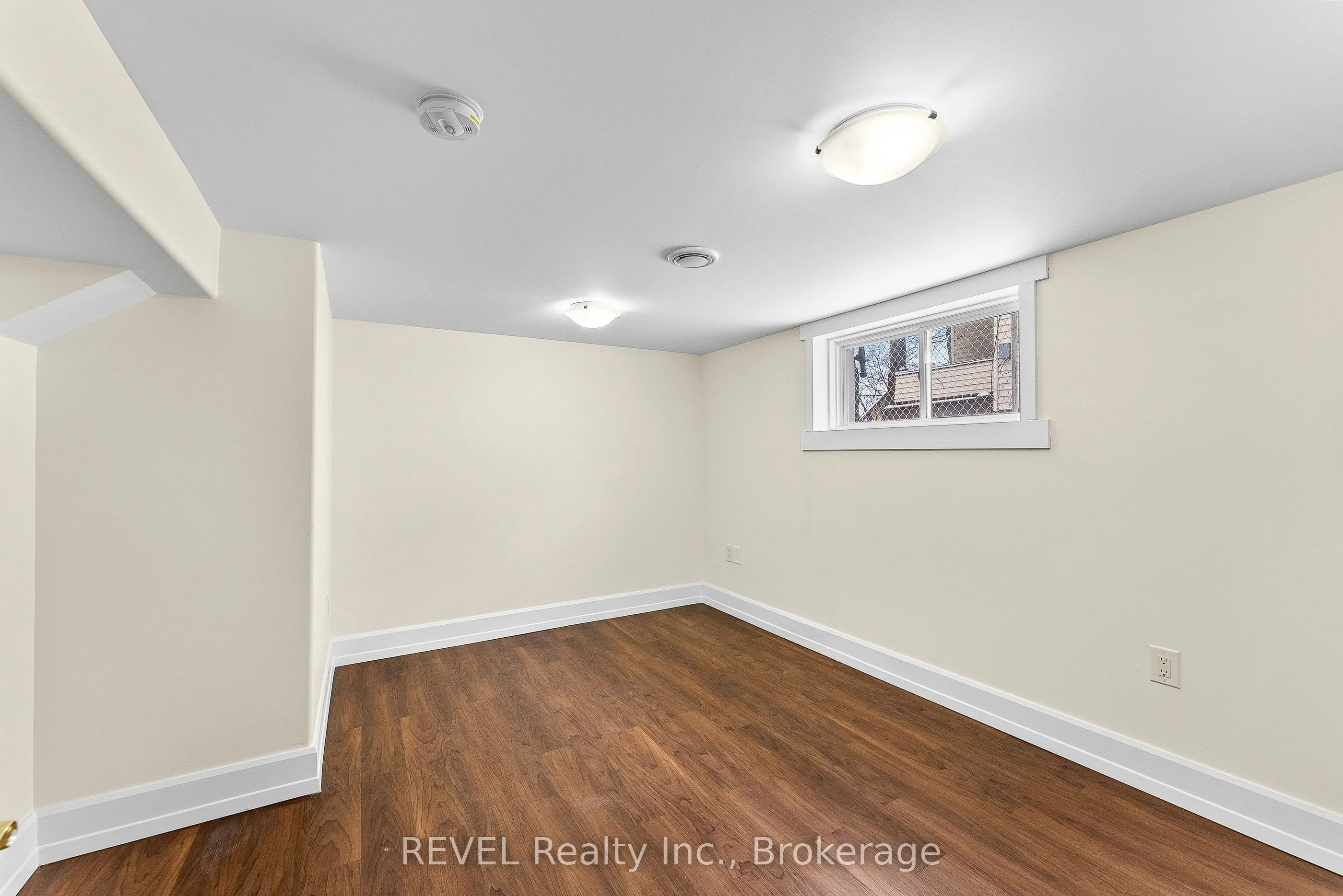 4747 Cookman Crescent, #LOWER