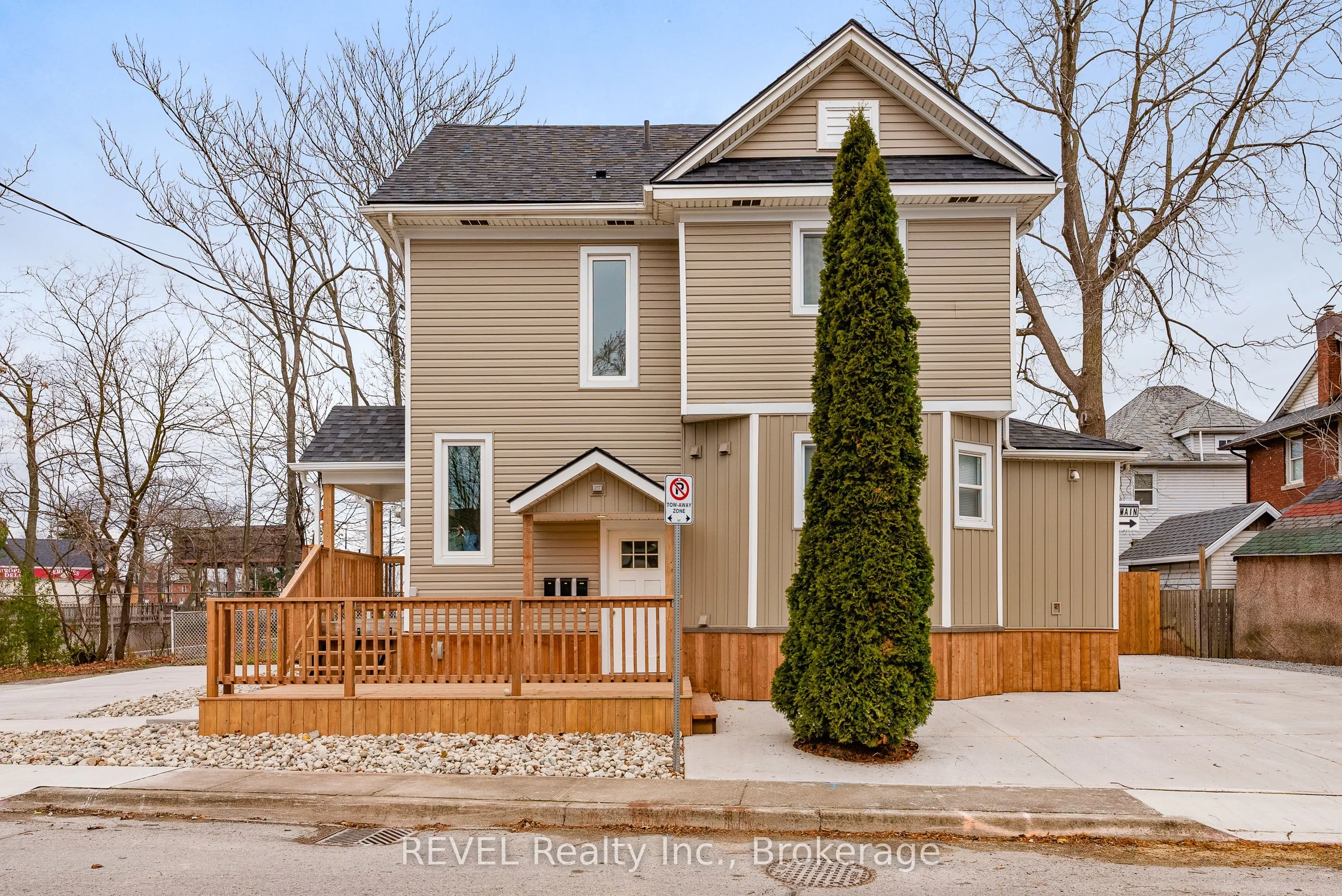 4747 Cookman Crescent, #LOWER