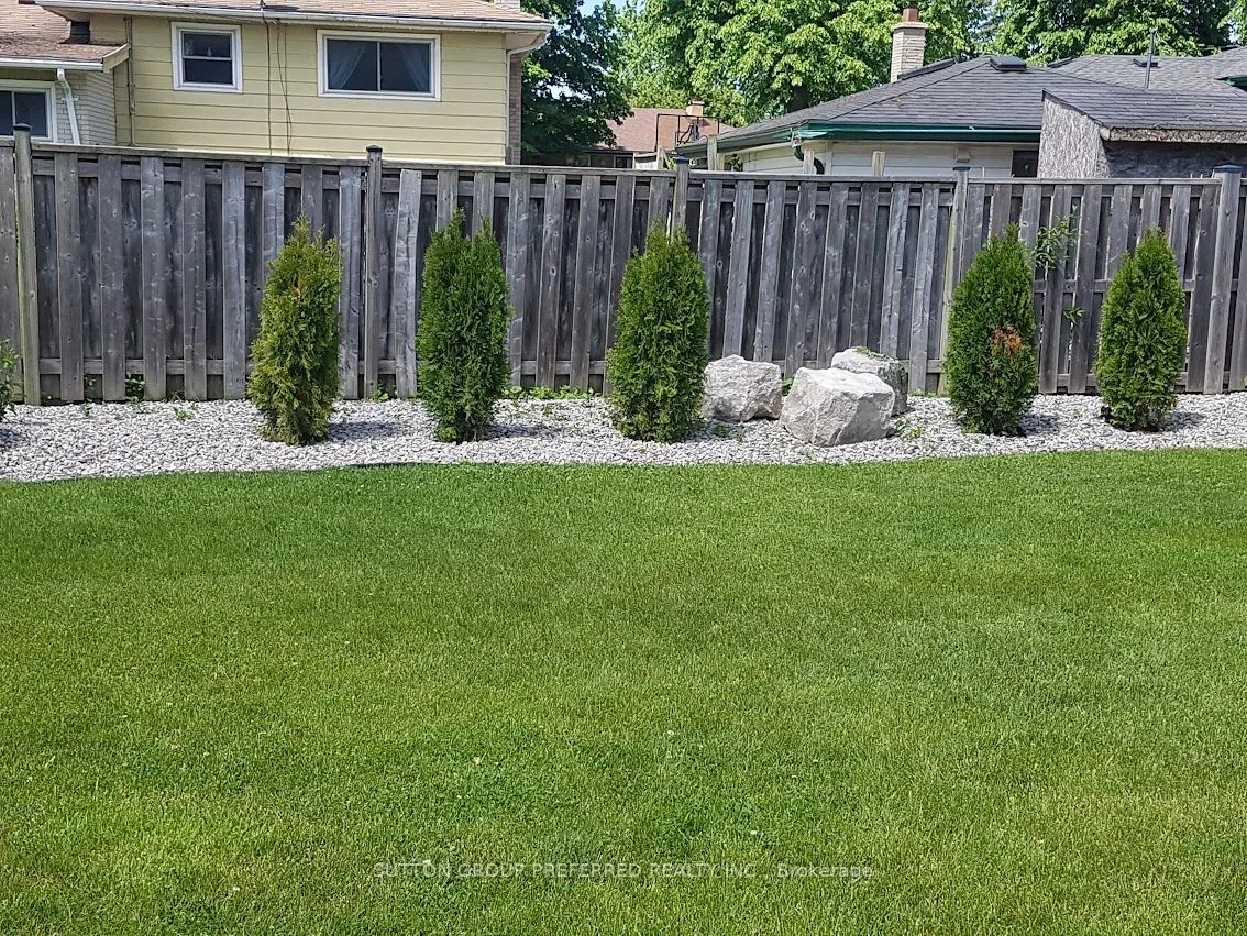 36 Agincourt Gardens