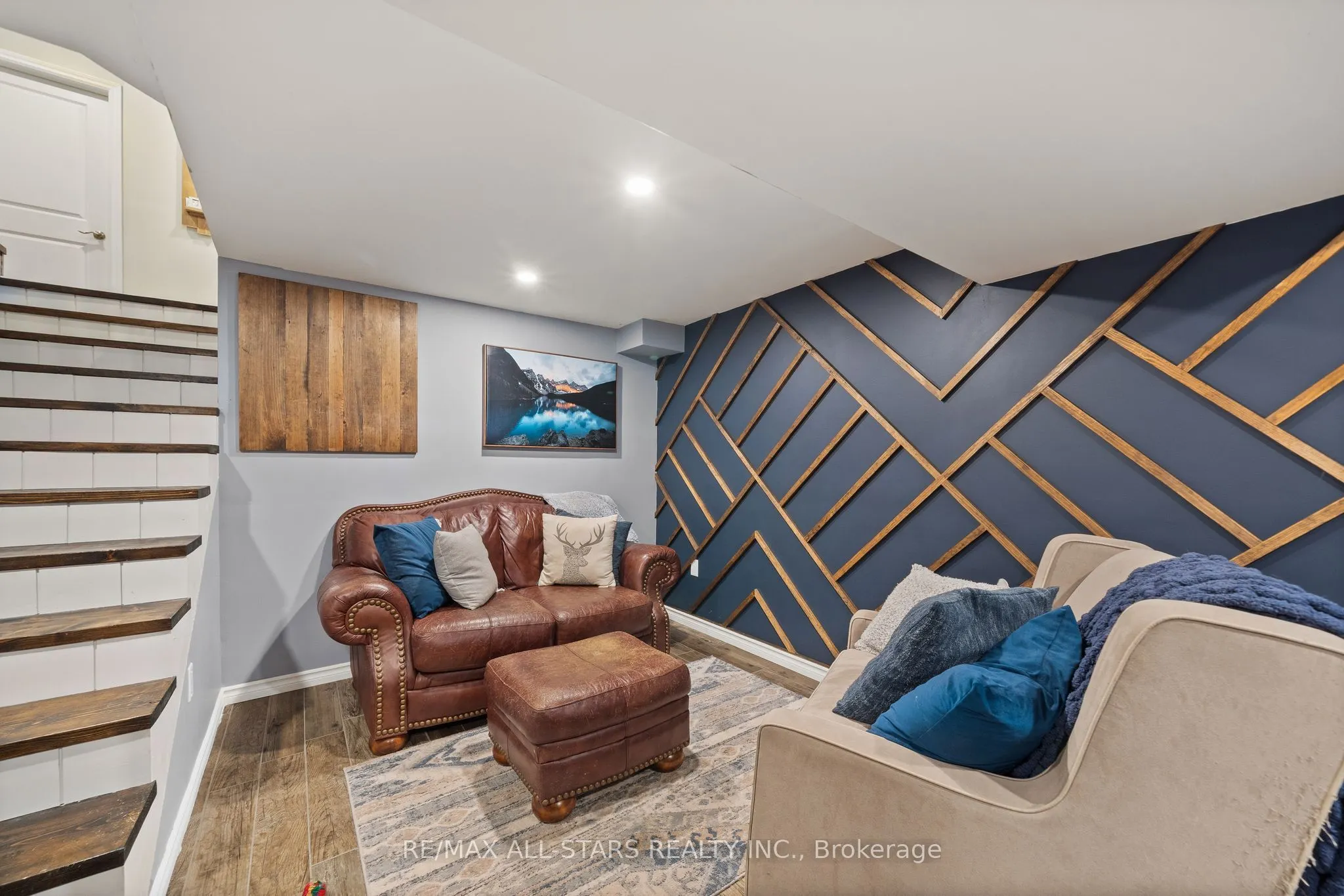 16 Parkhill Drive