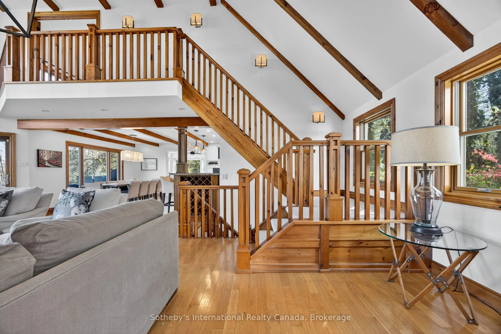 589374 19 Grey Road