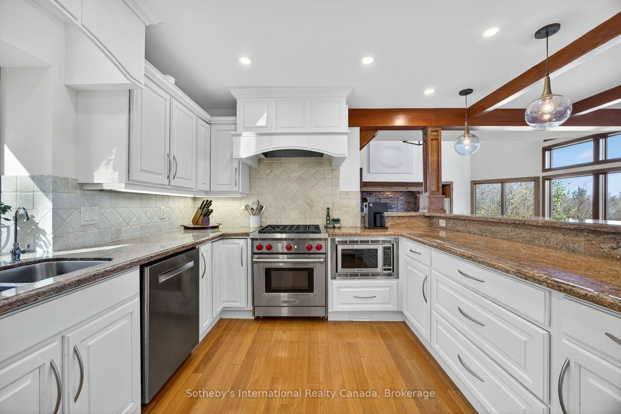 589374 19 Grey Road