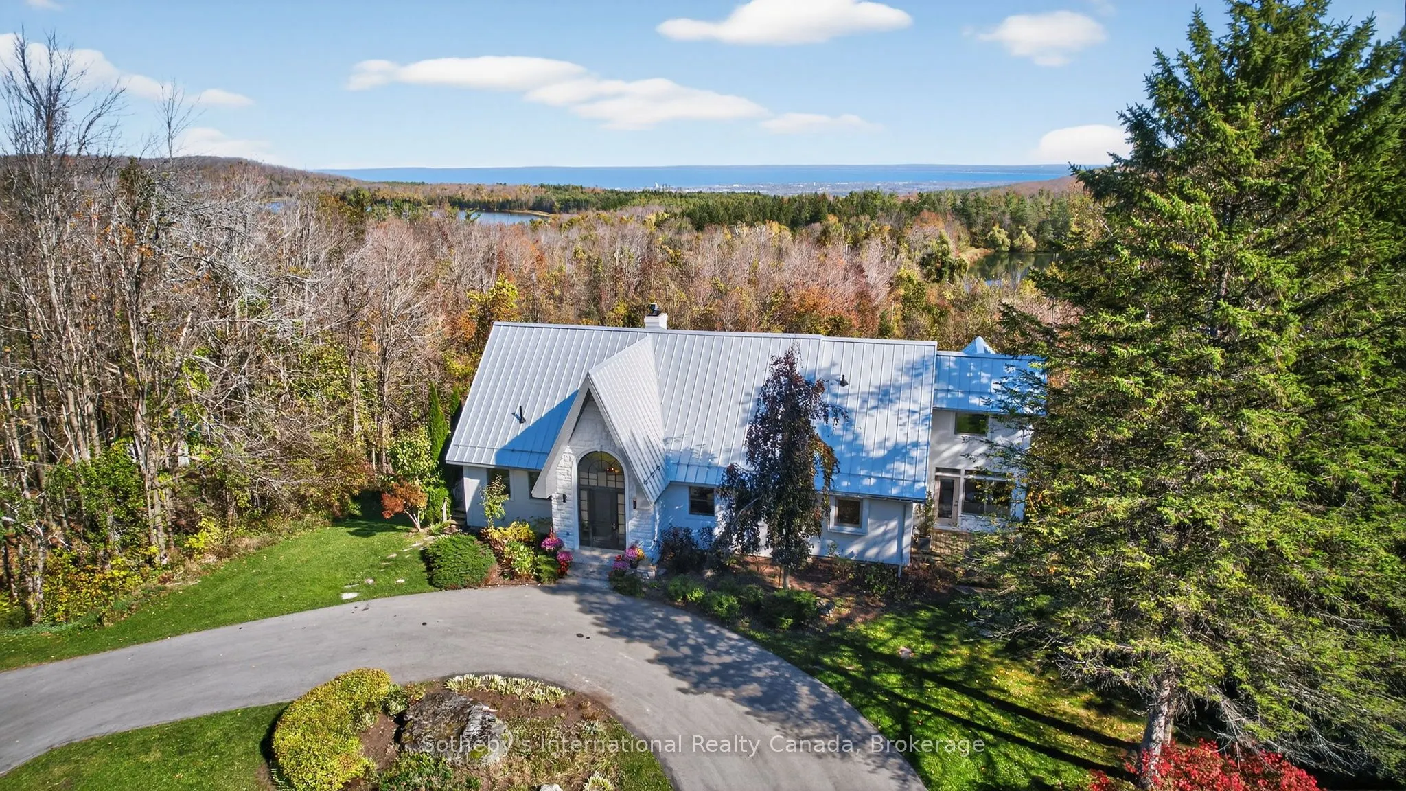 589374 19 Grey Road