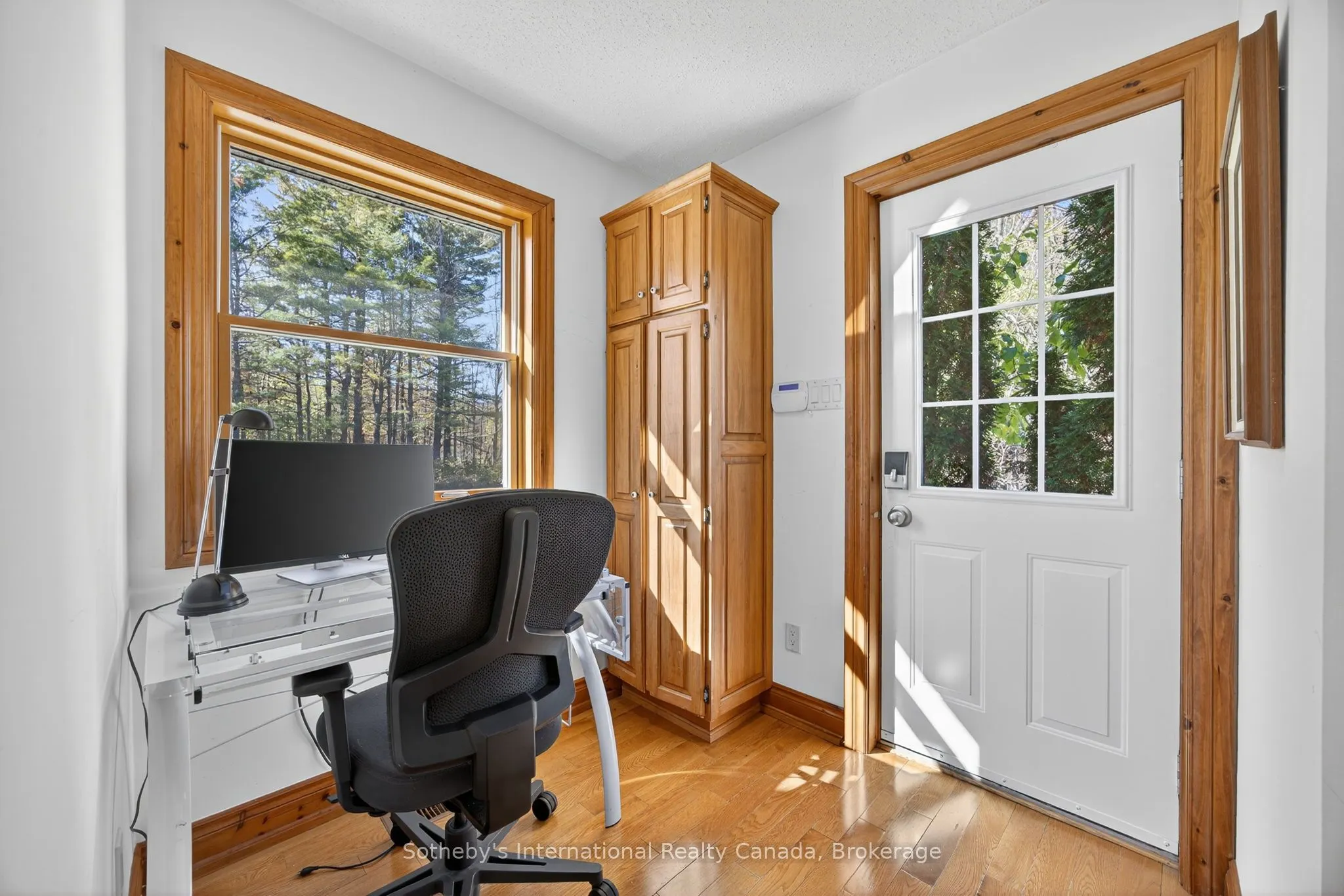 589374 19 Grey Road