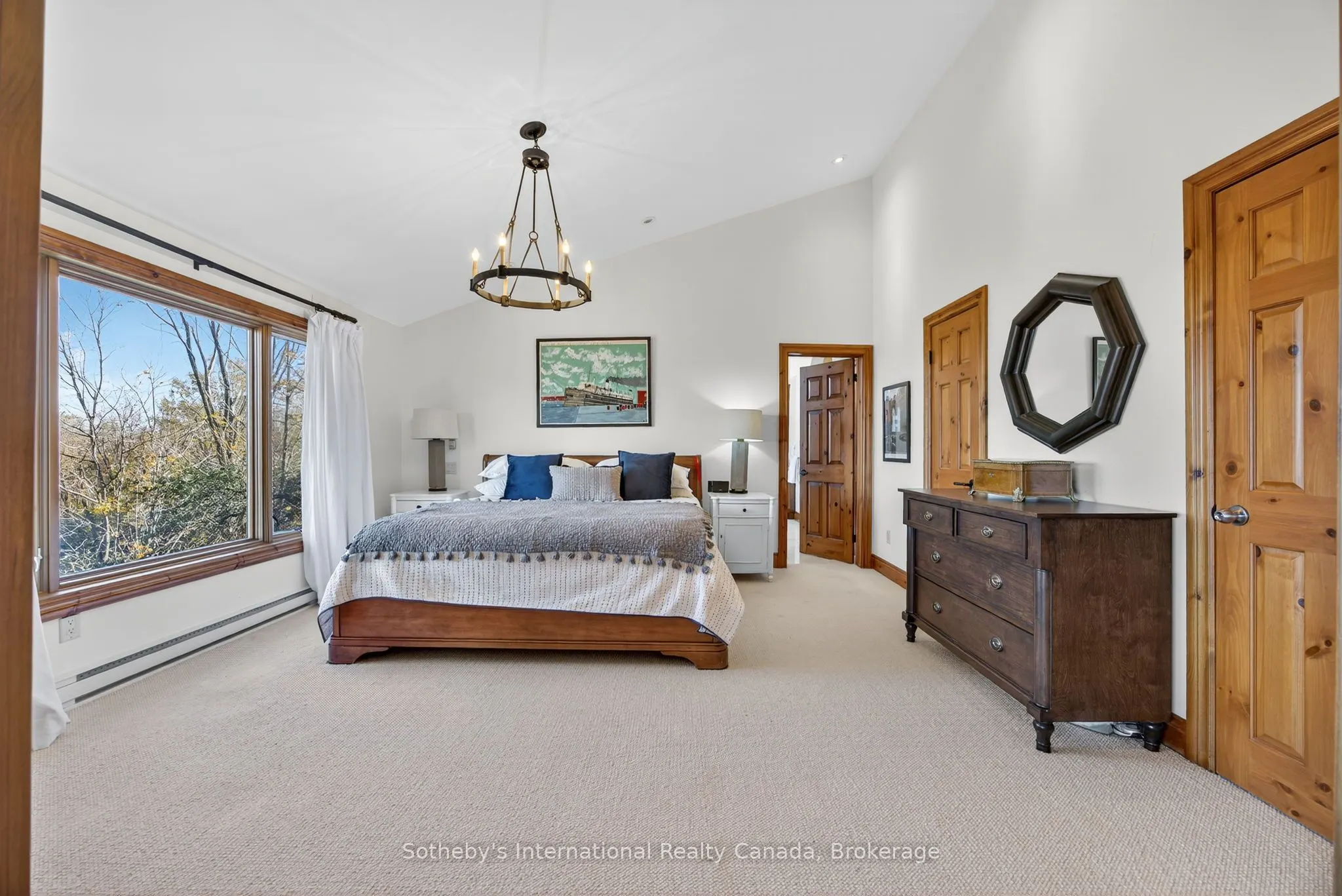 589374 19 Grey Road
