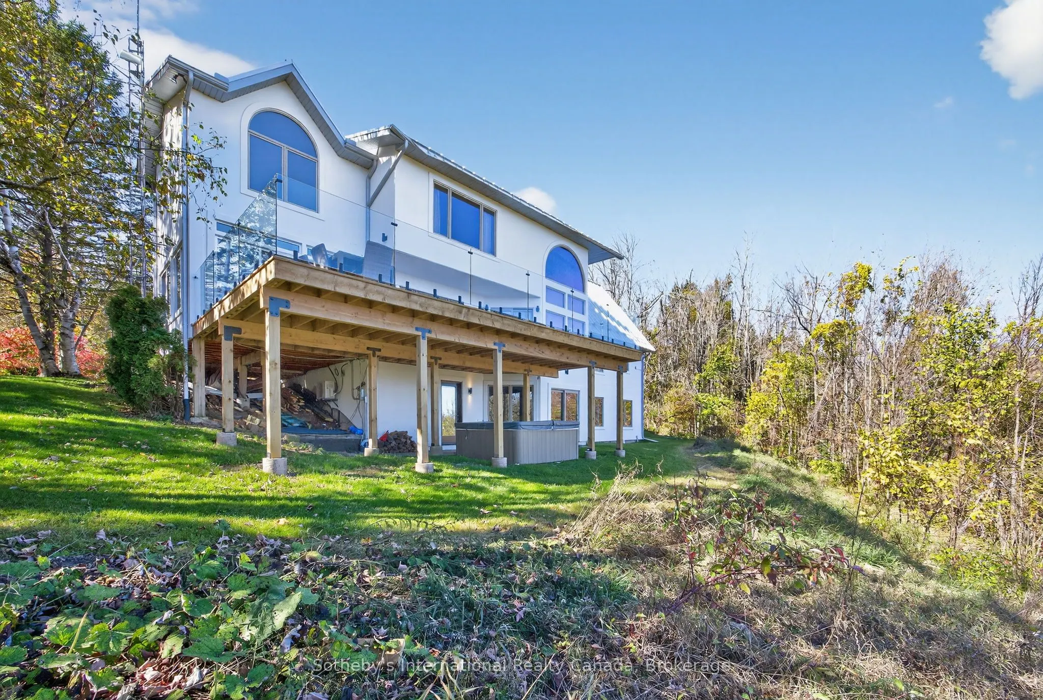 589374 19 Grey Road