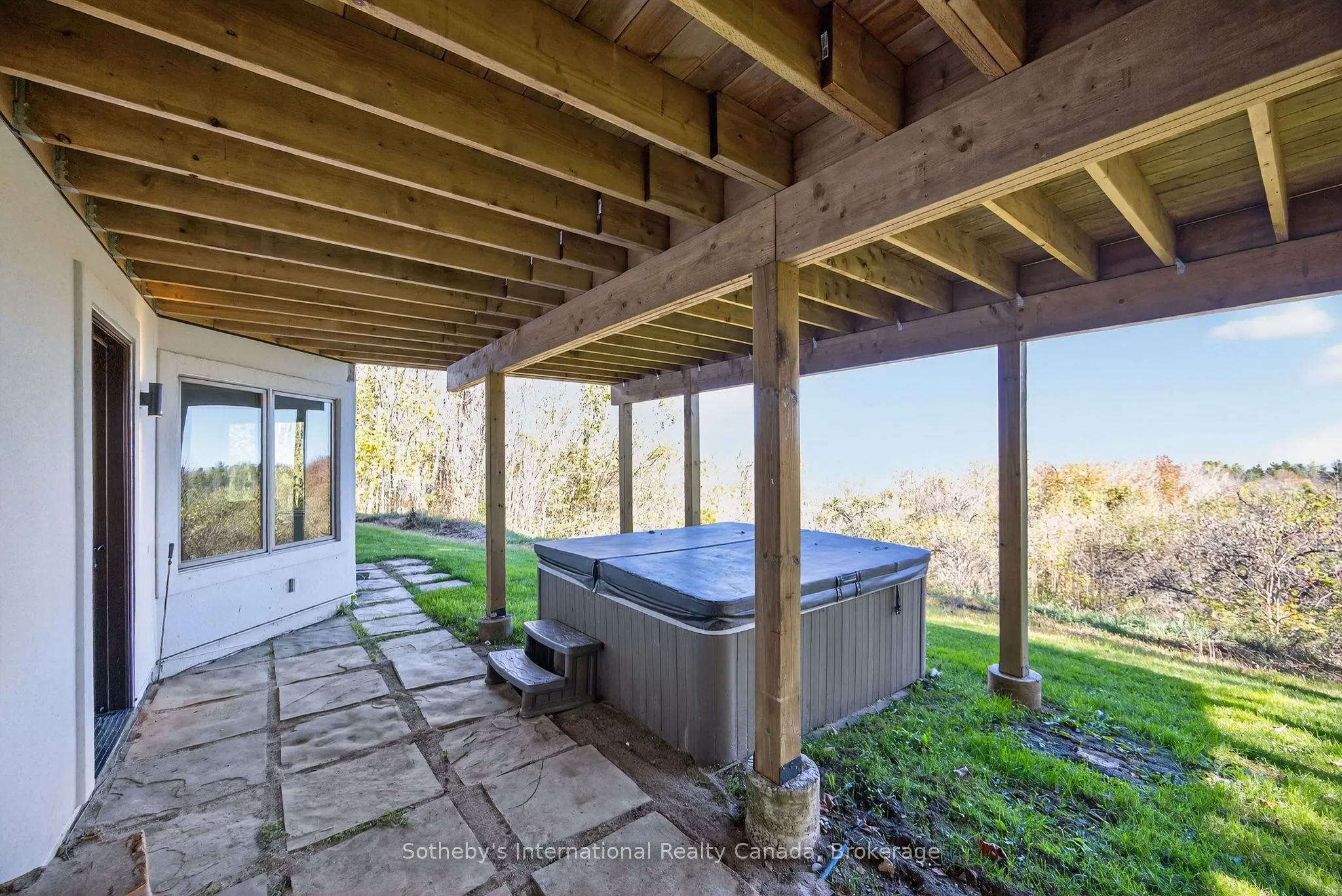 589374 19 Grey Road
