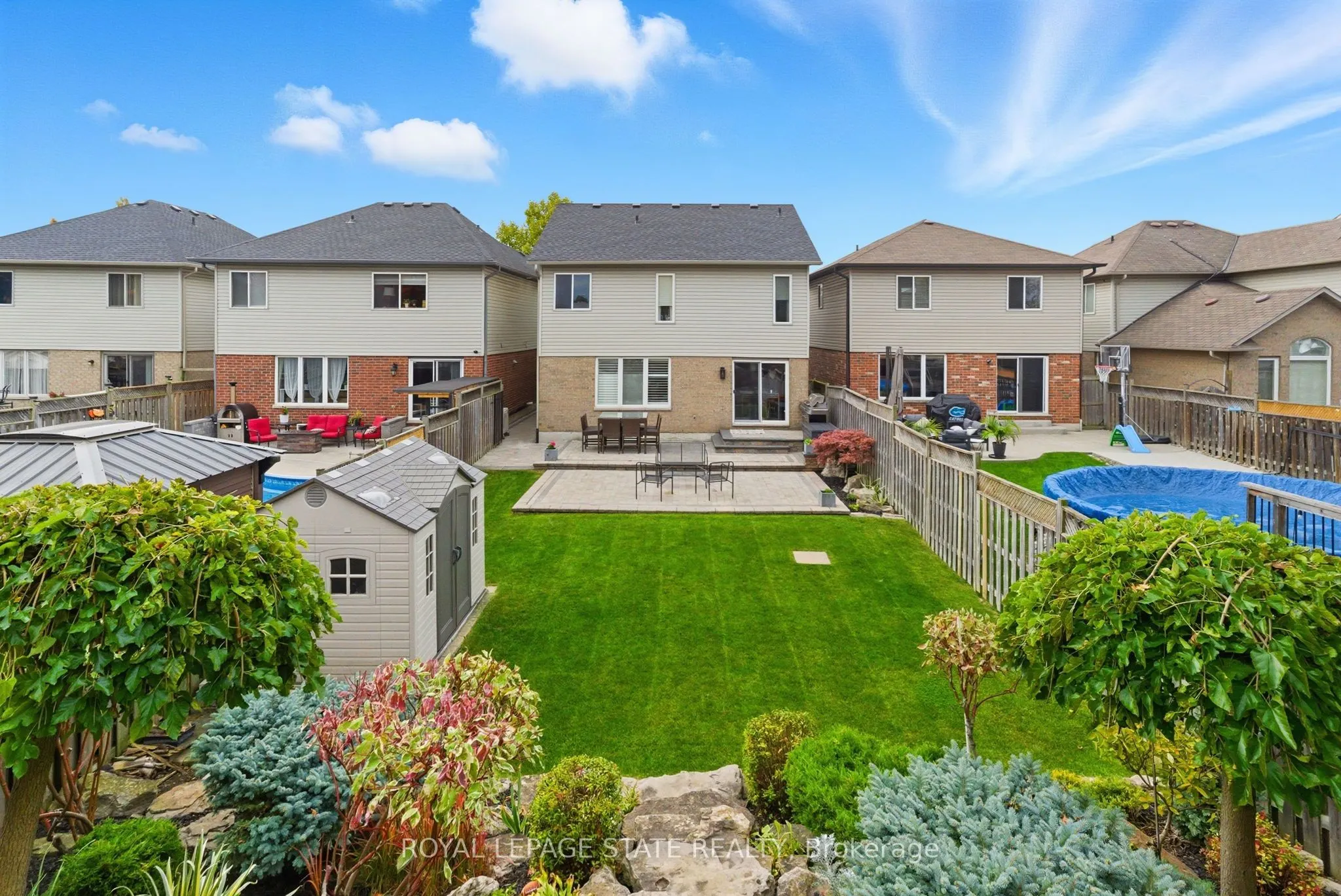 198 Springvalley Crescent