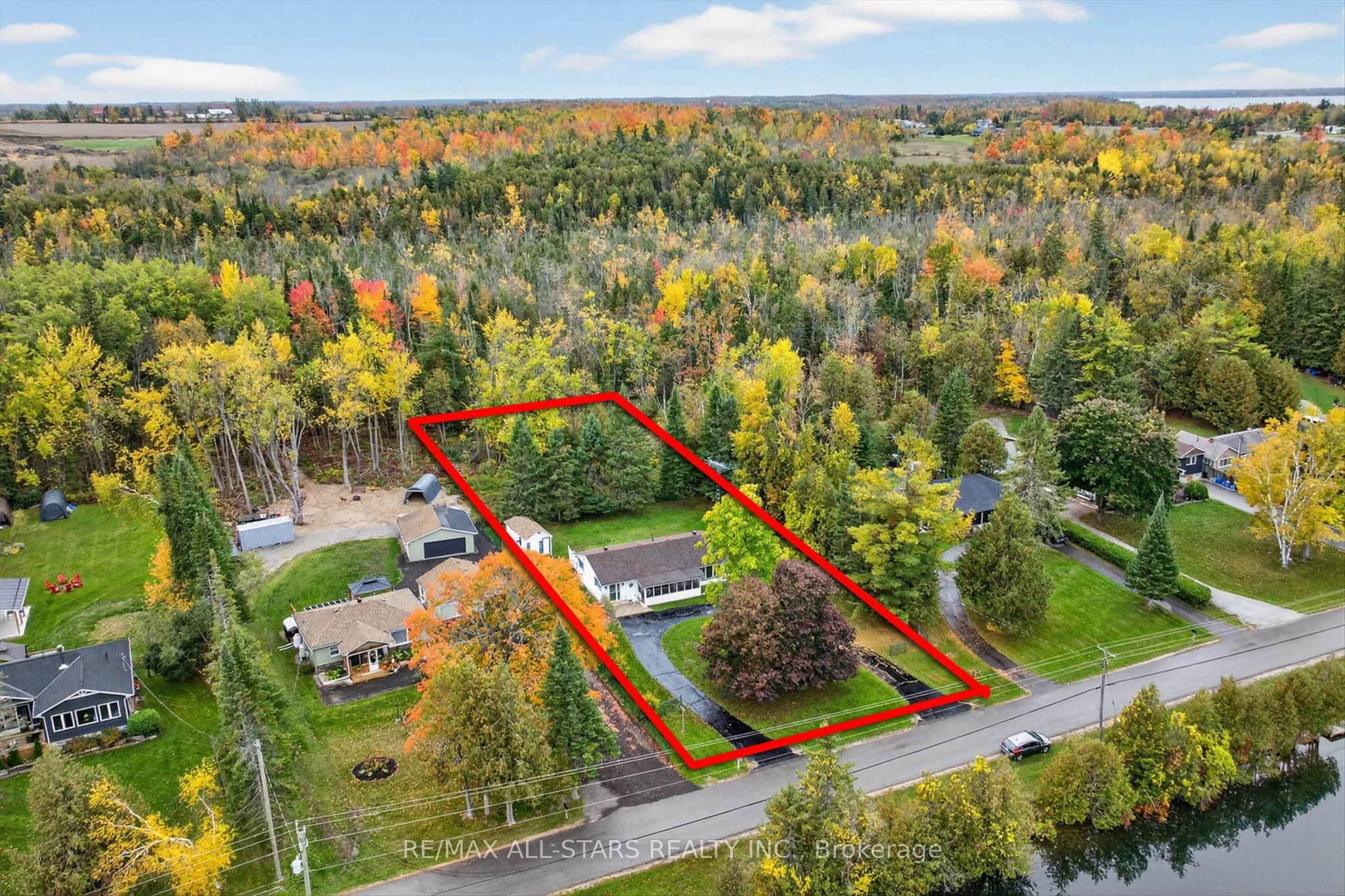 104 Trent Canal Road