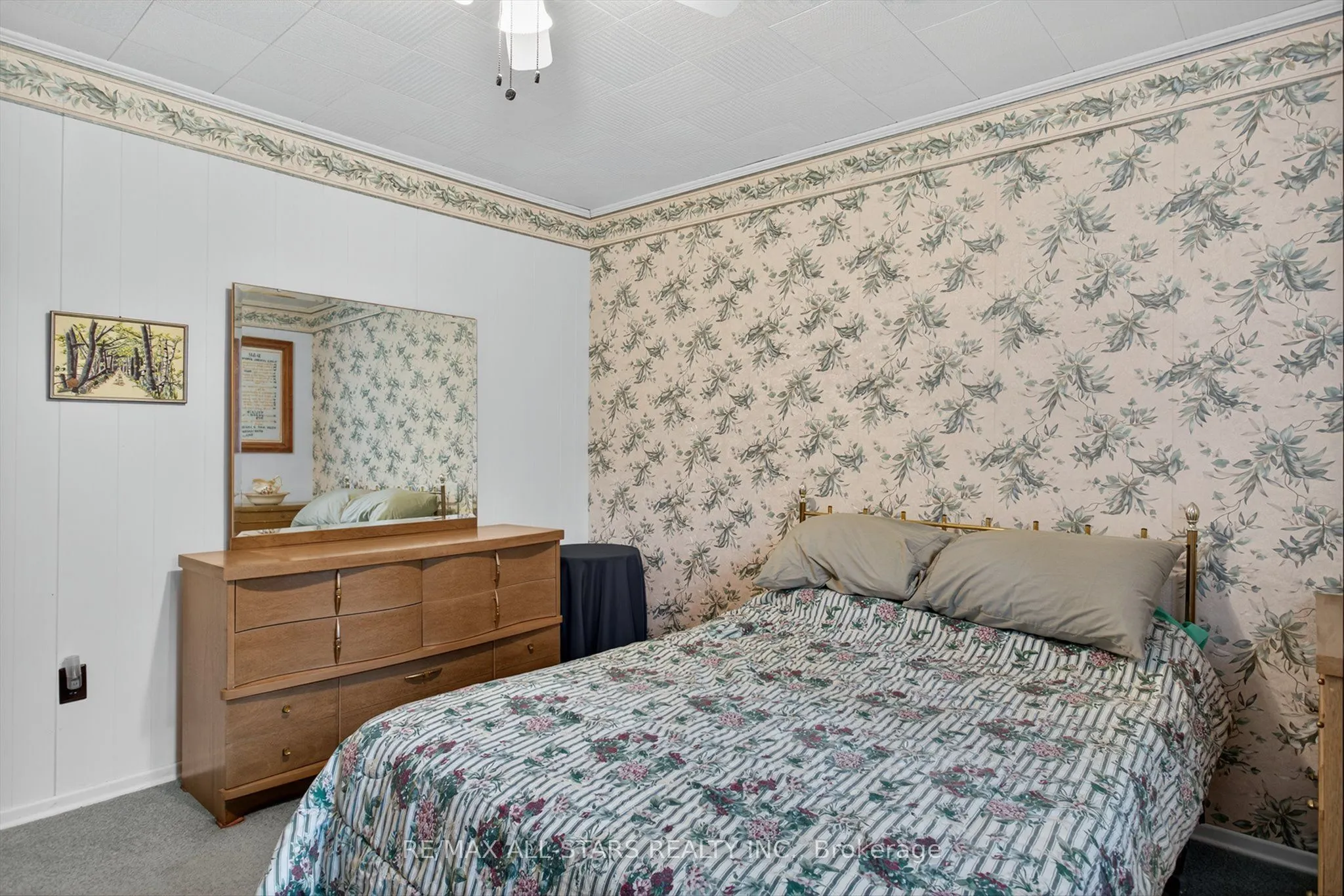 104 Trent Canal Road