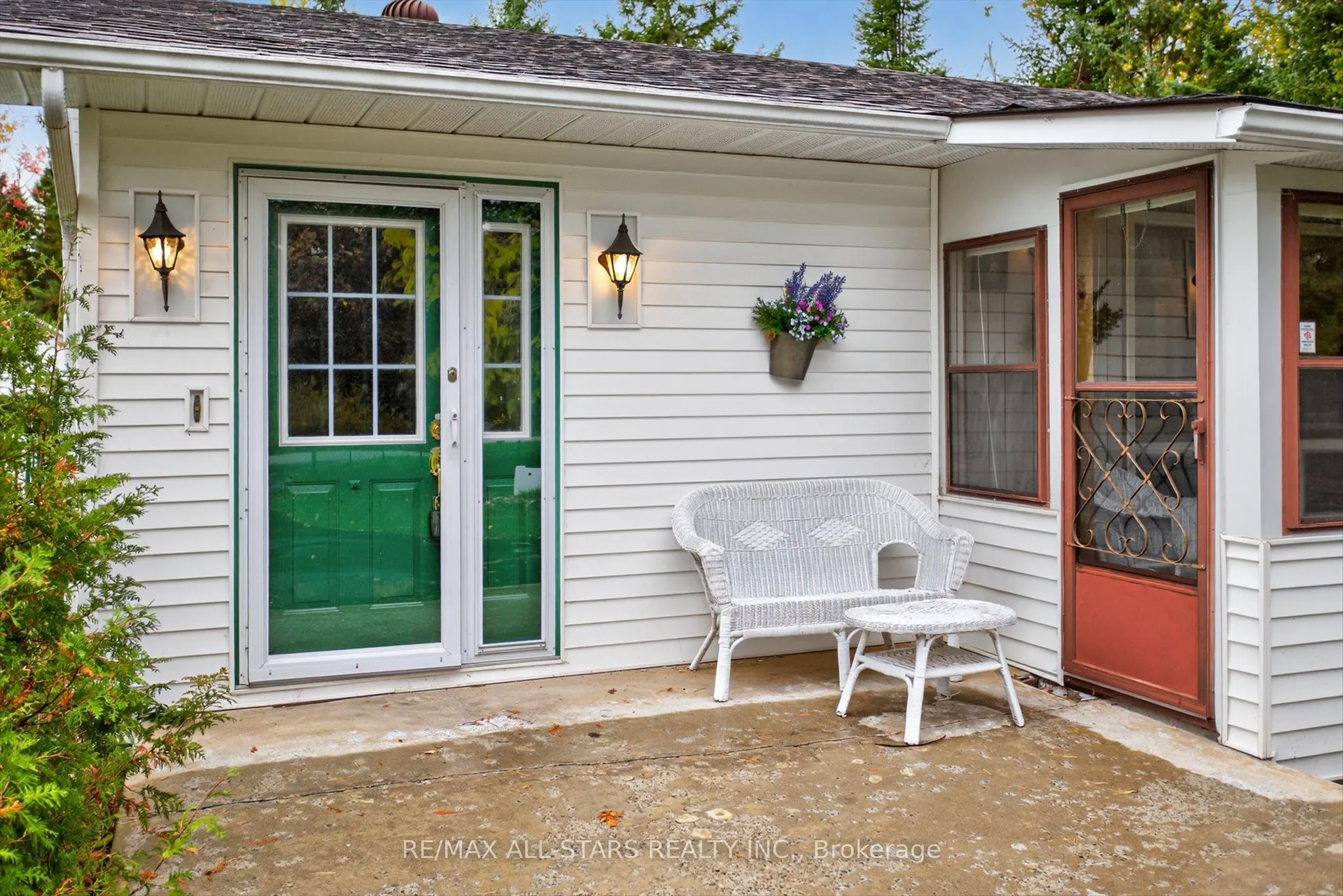 104 Trent Canal Road