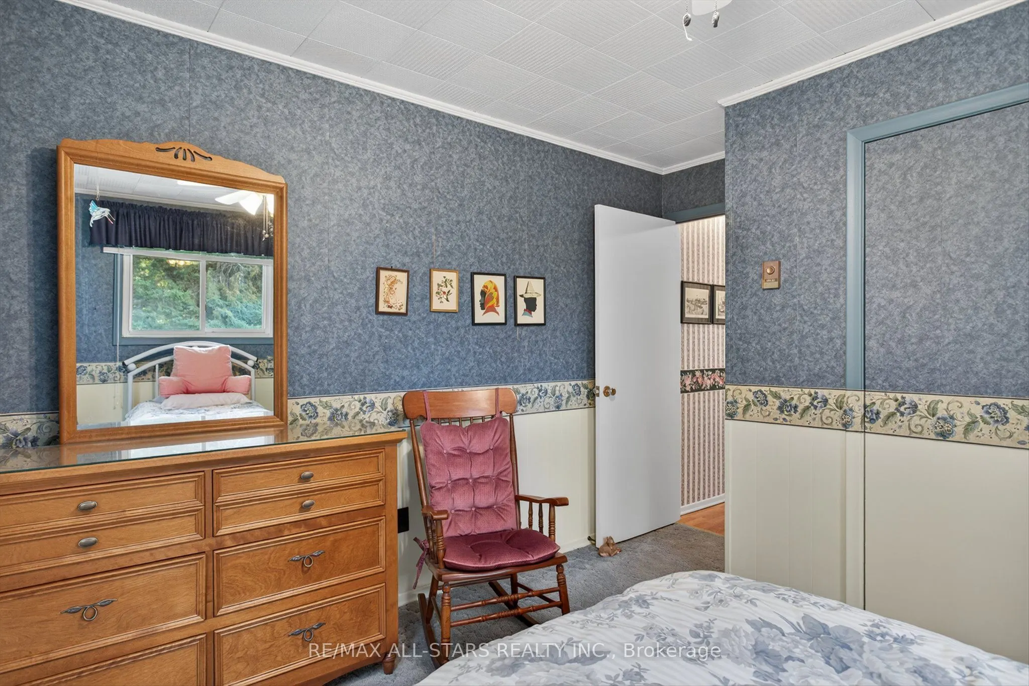 104 Trent Canal Road
