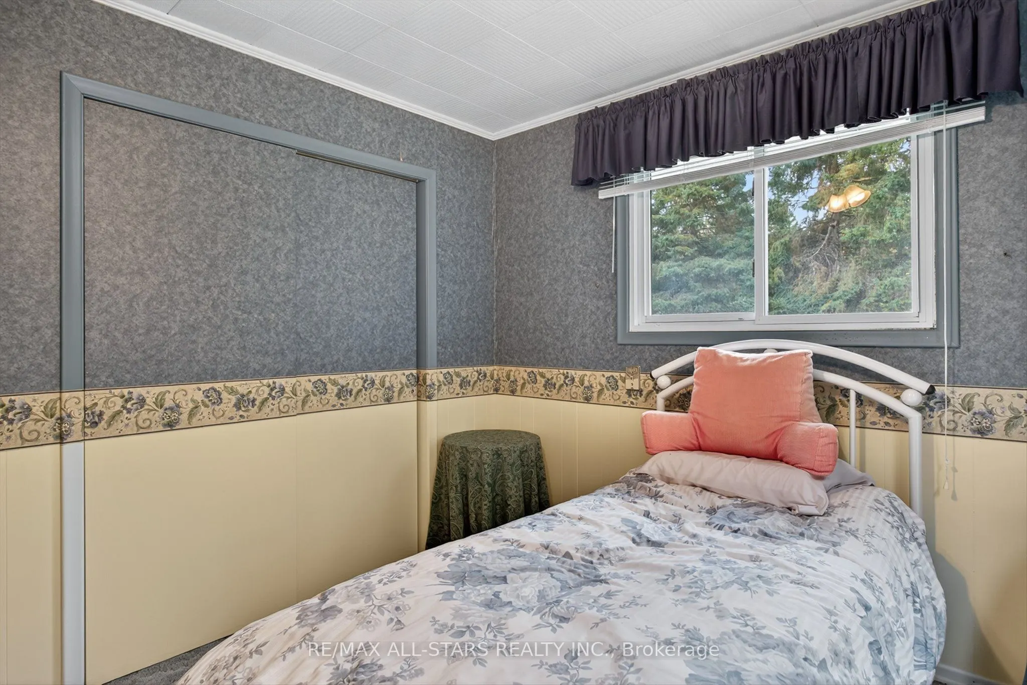 104 Trent Canal Road