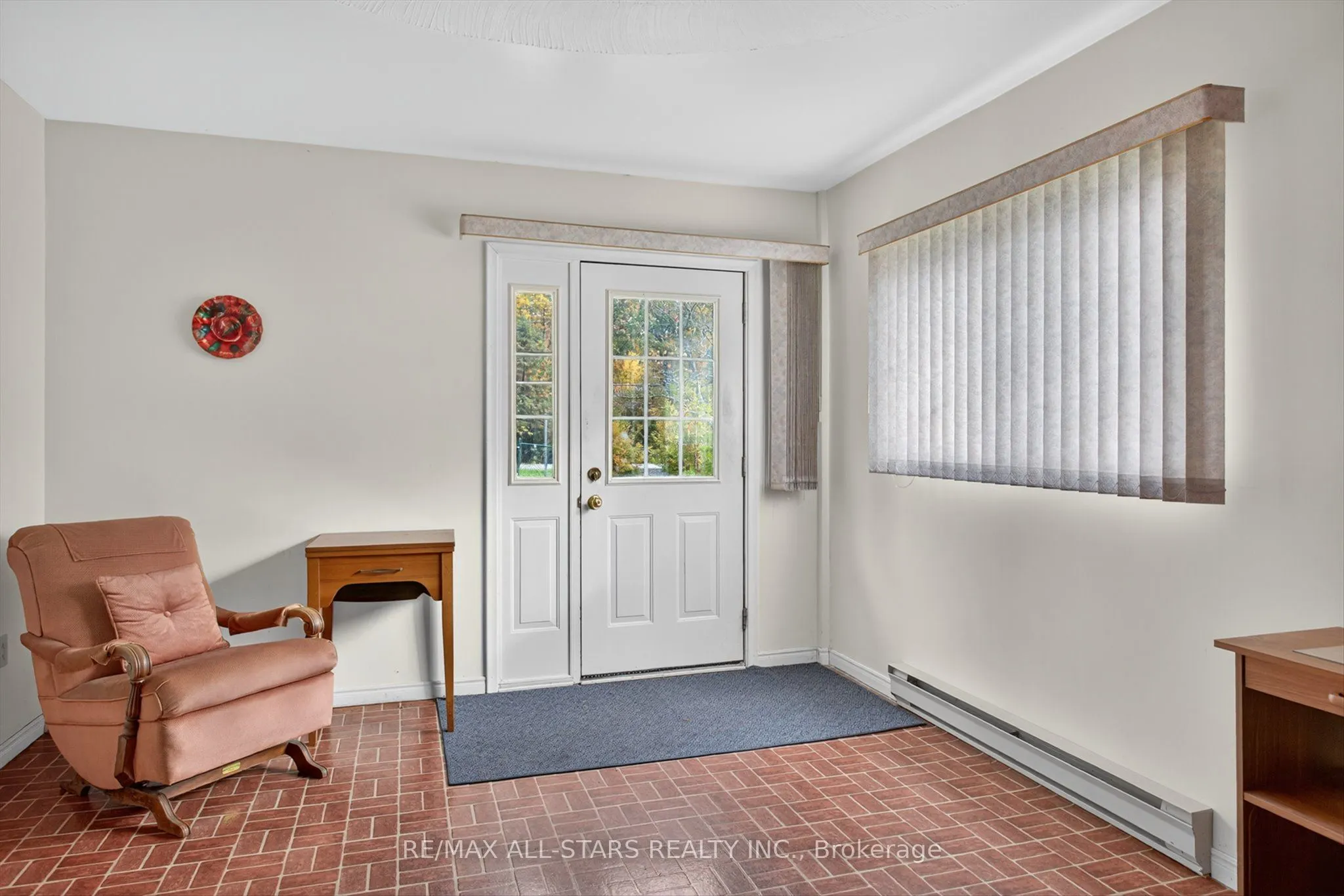 104 Trent Canal Road