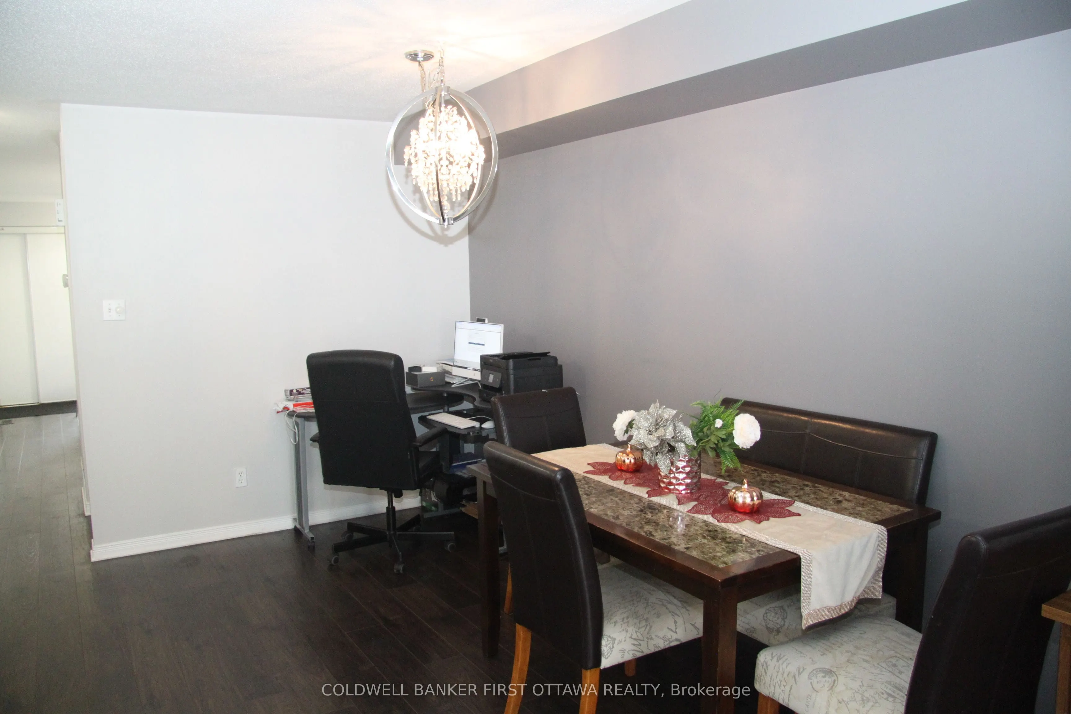 56 Beaucache Private W, #18