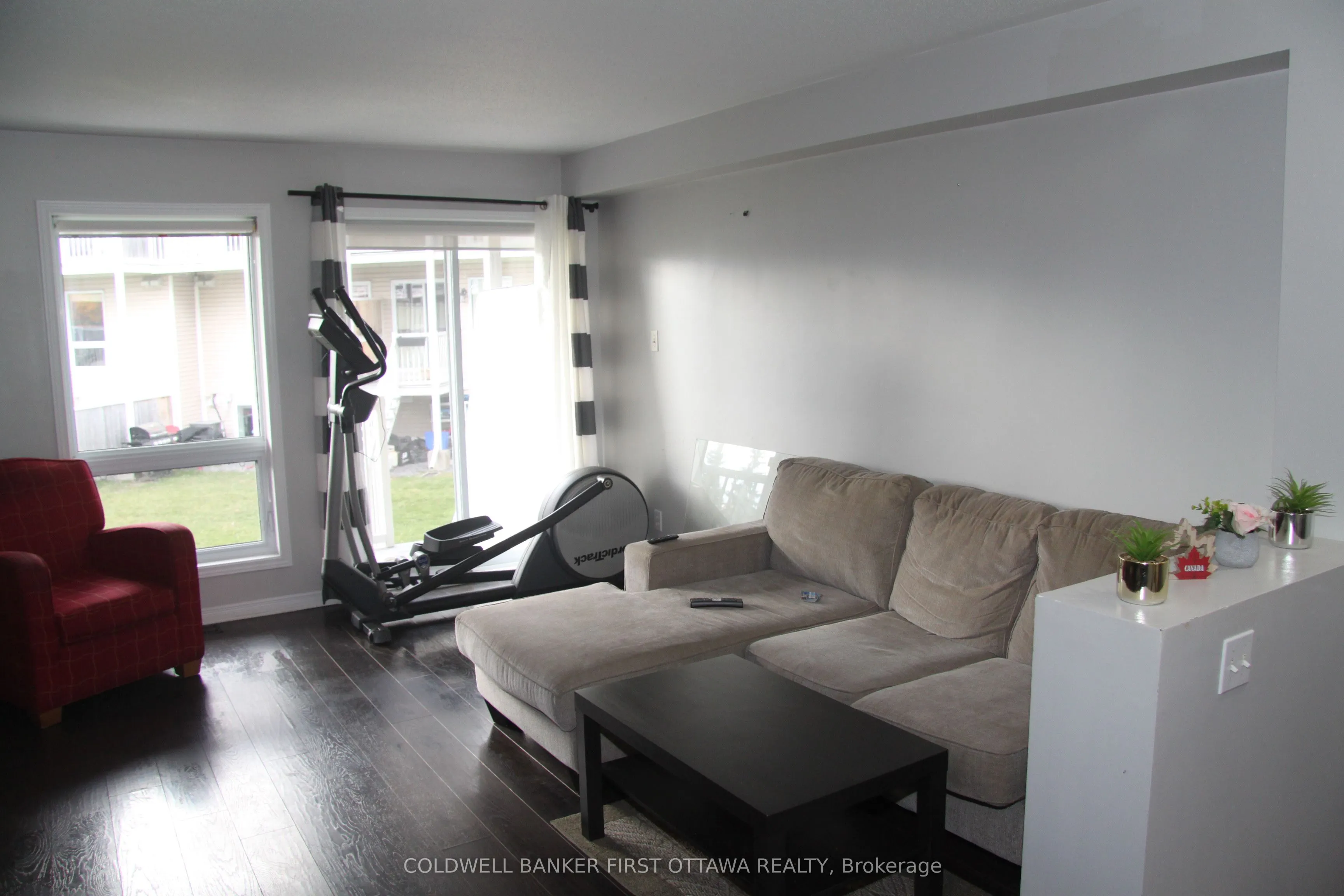 56 Beaucache Private W, #18