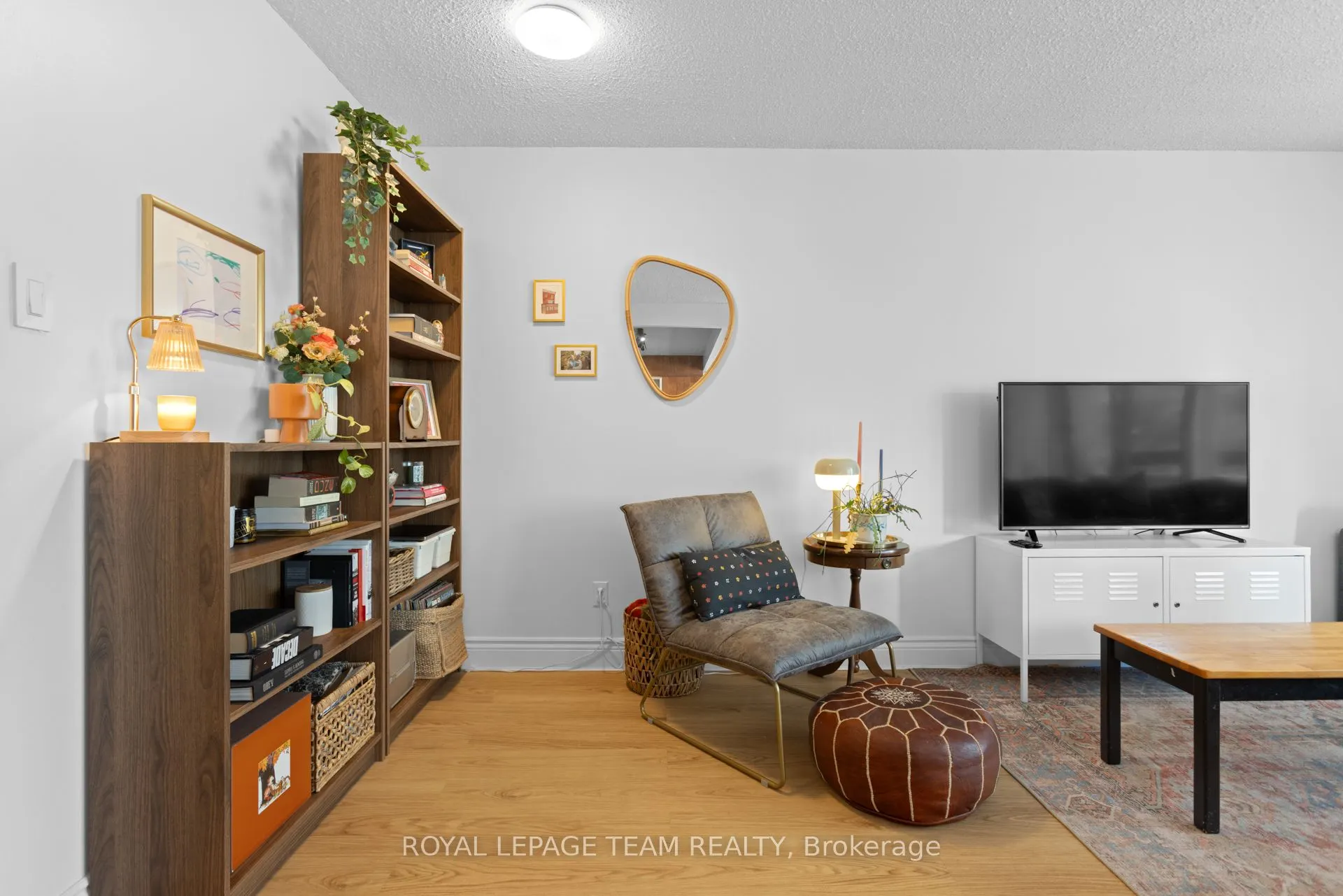 141 Somerset Street W, #503