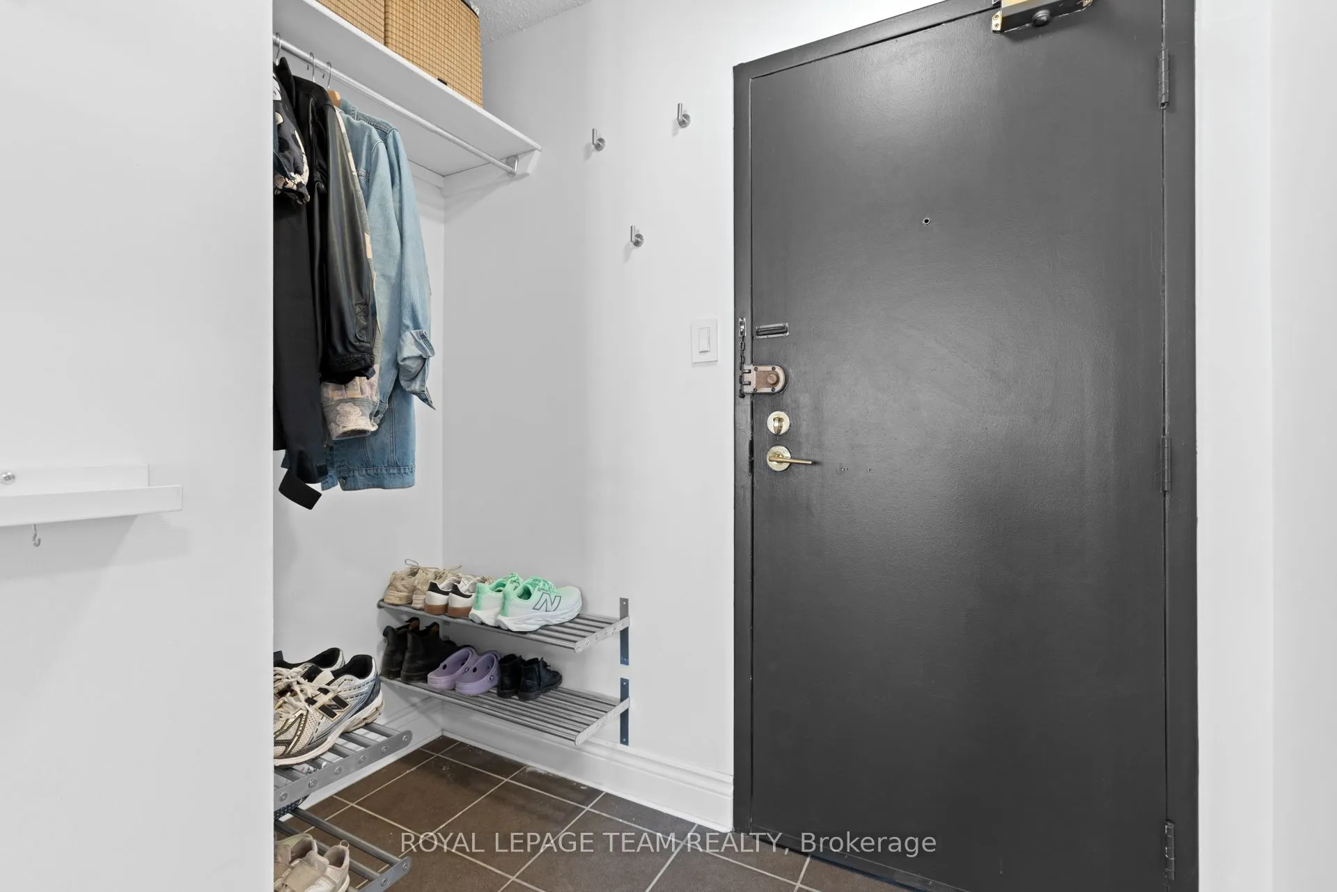 141 Somerset Street W, #503