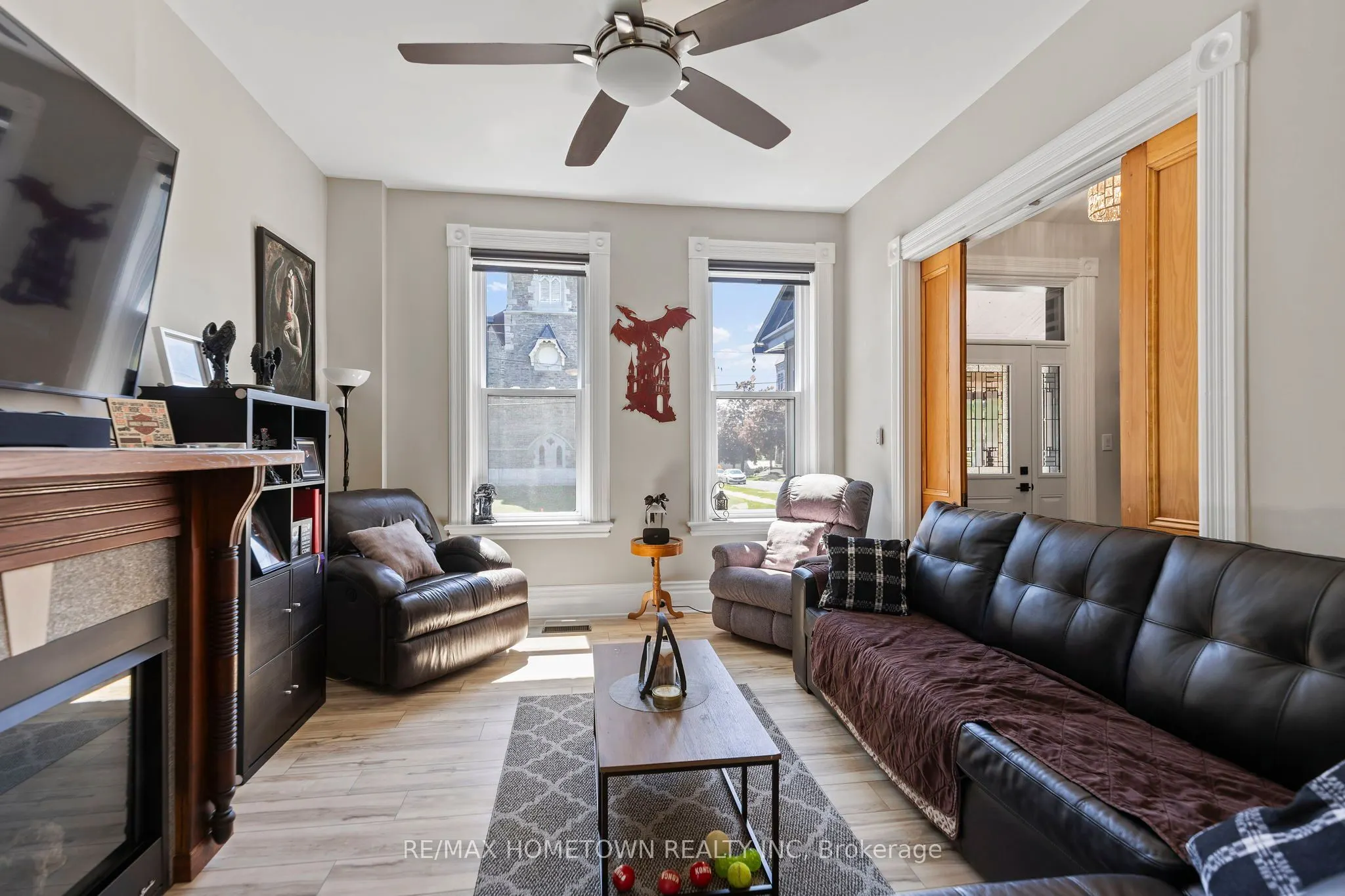 198 James Street W