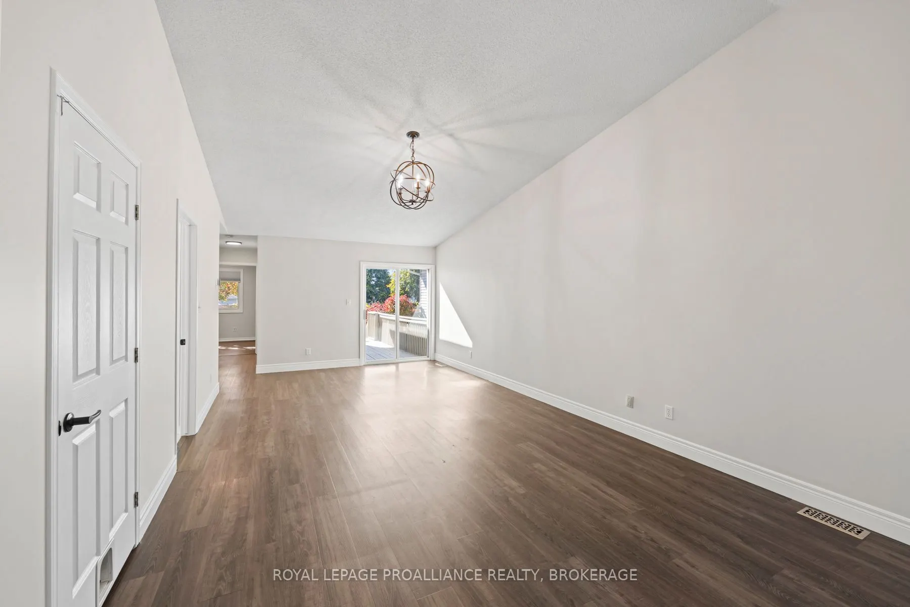 472 Freeman Crescent