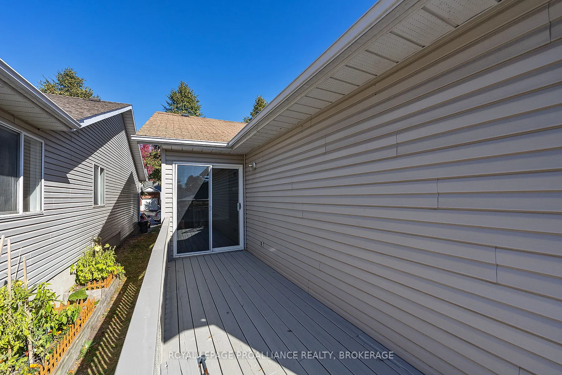 472 Freeman Crescent
