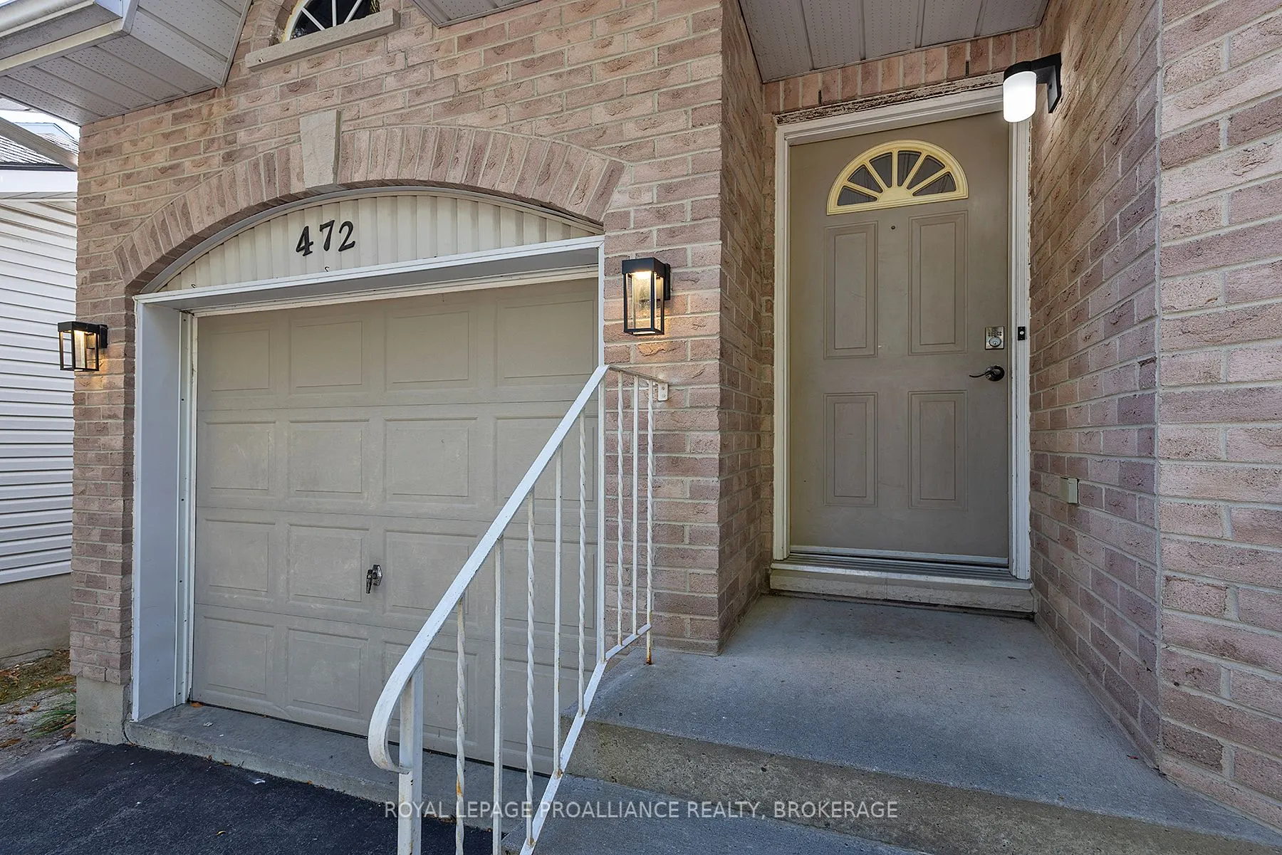 472 Freeman Crescent