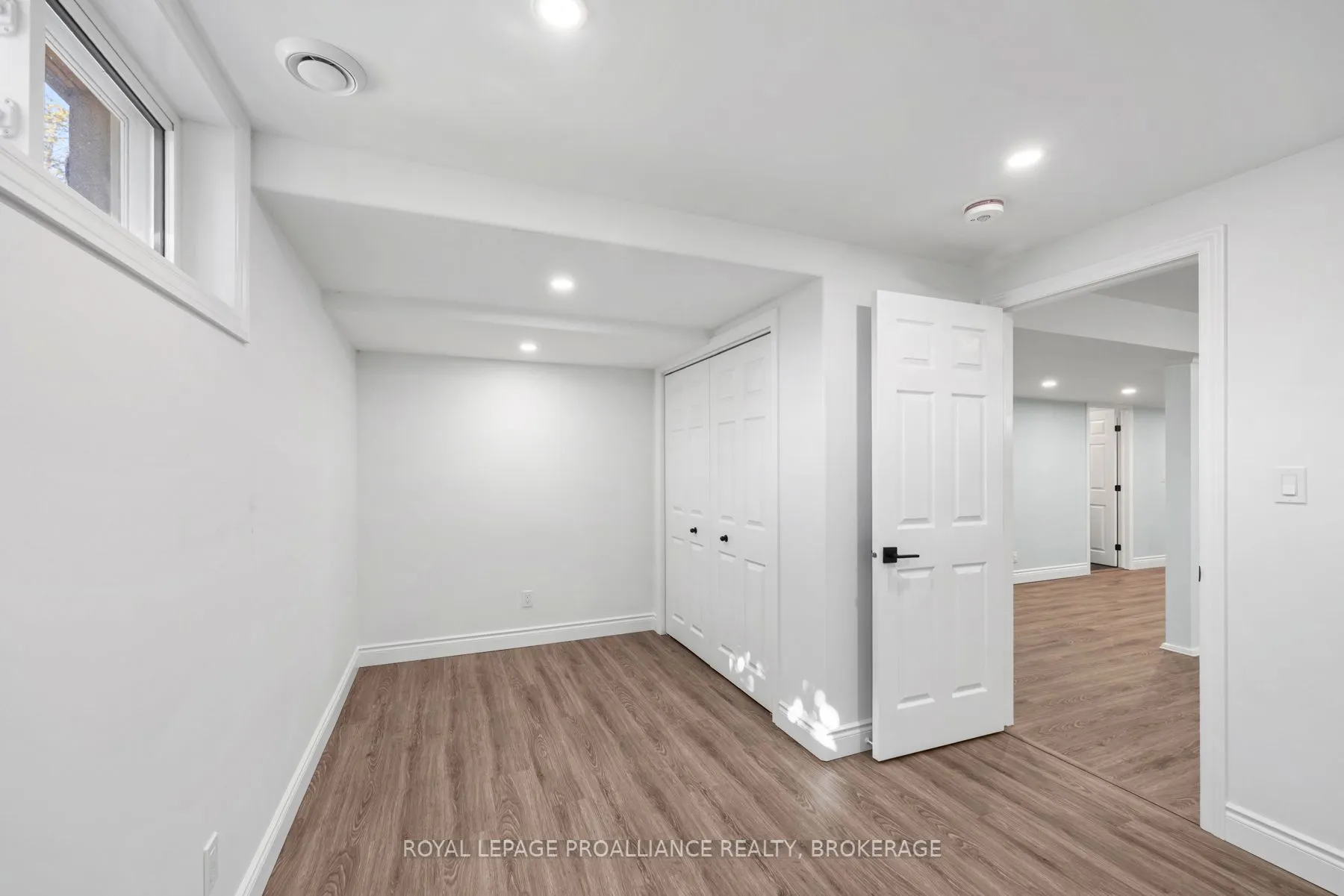 472 Freeman Crescent