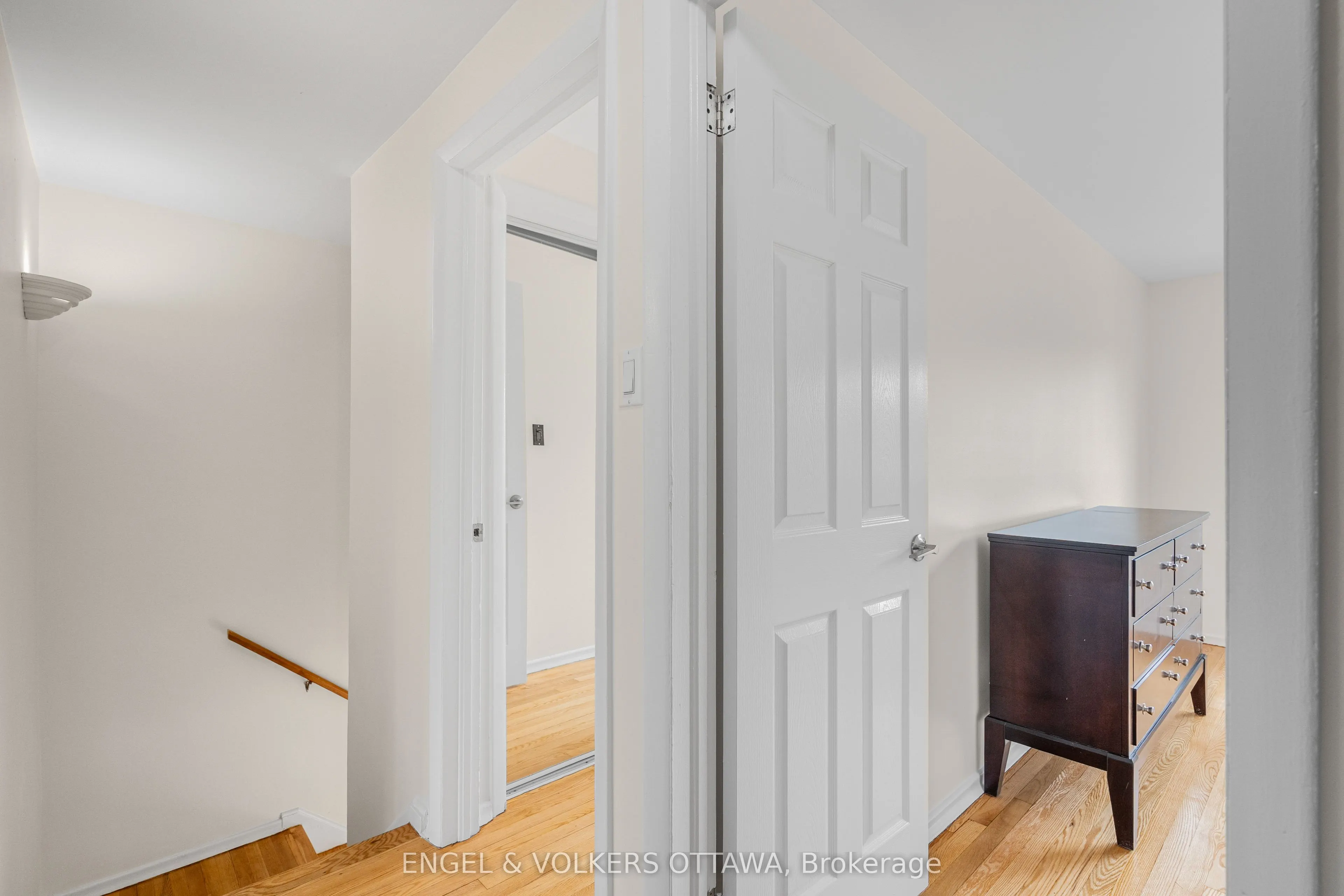 2726-2728 Colman Street