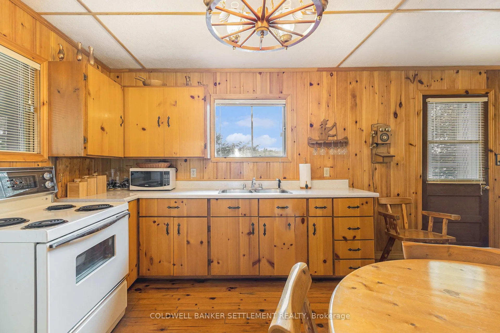 411 YVON Lane
