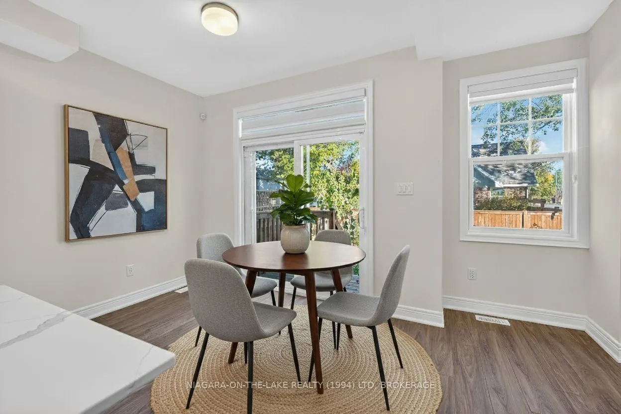 4 Paradise Grove