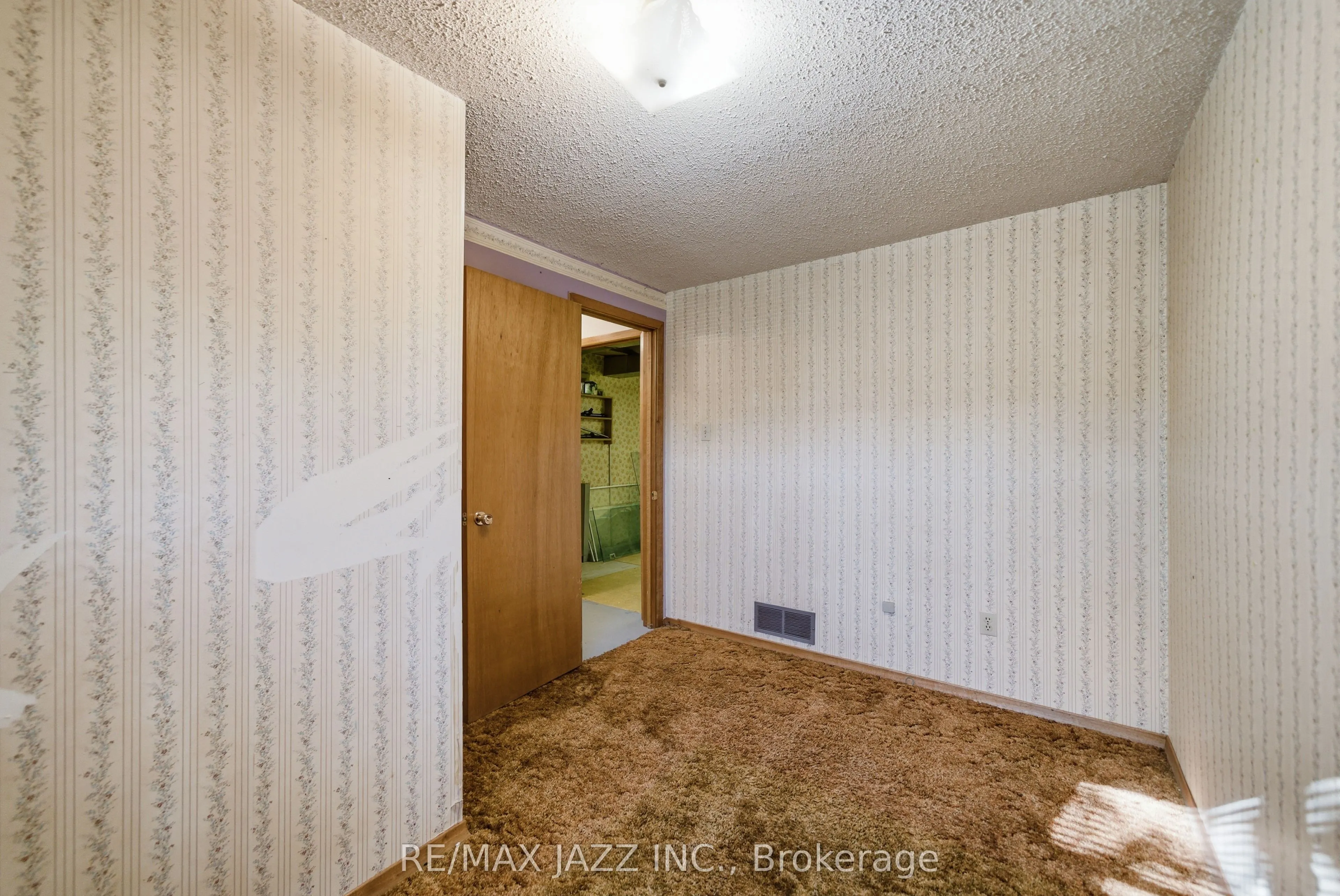 1708 Redwood Drive