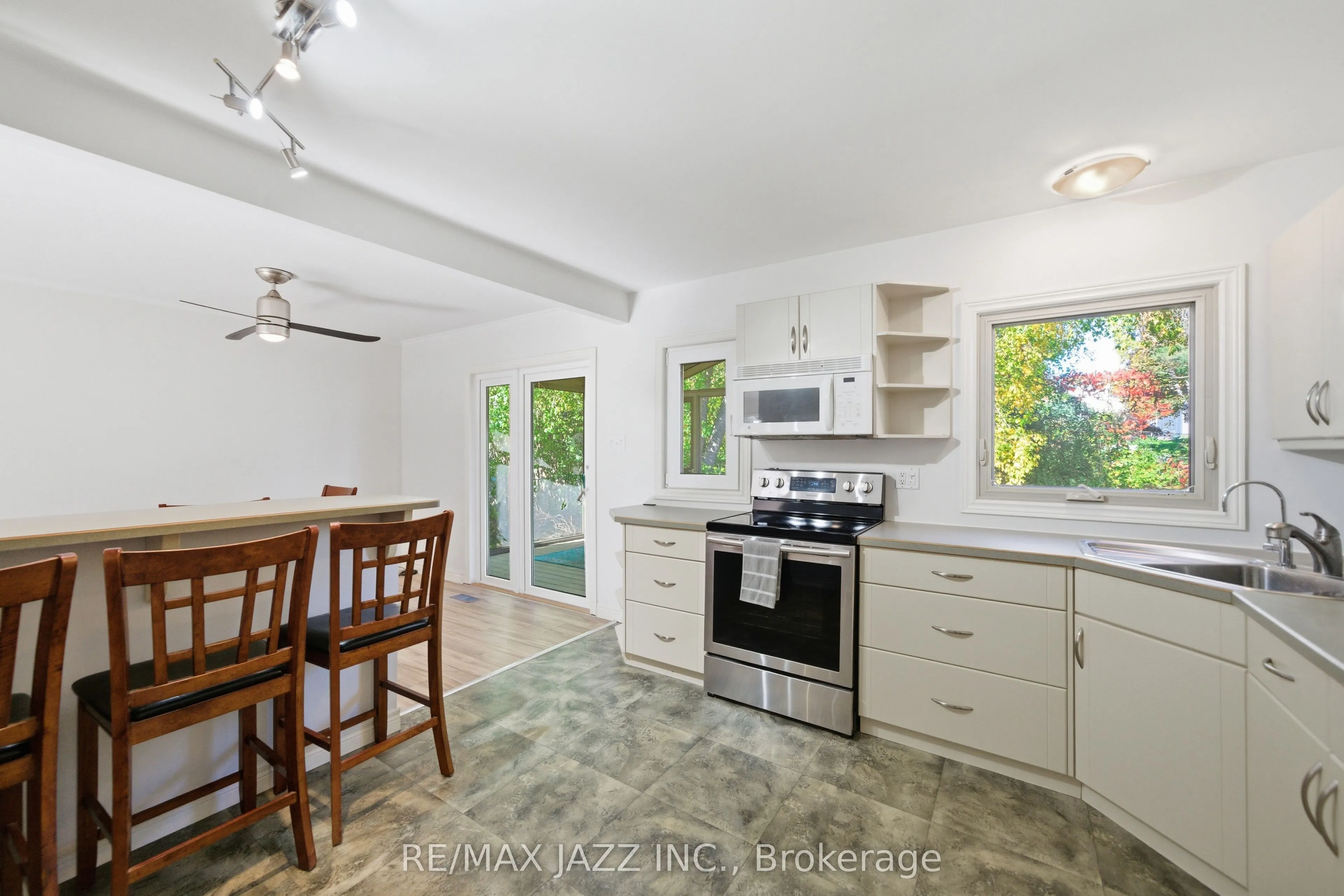 1708 Redwood Drive