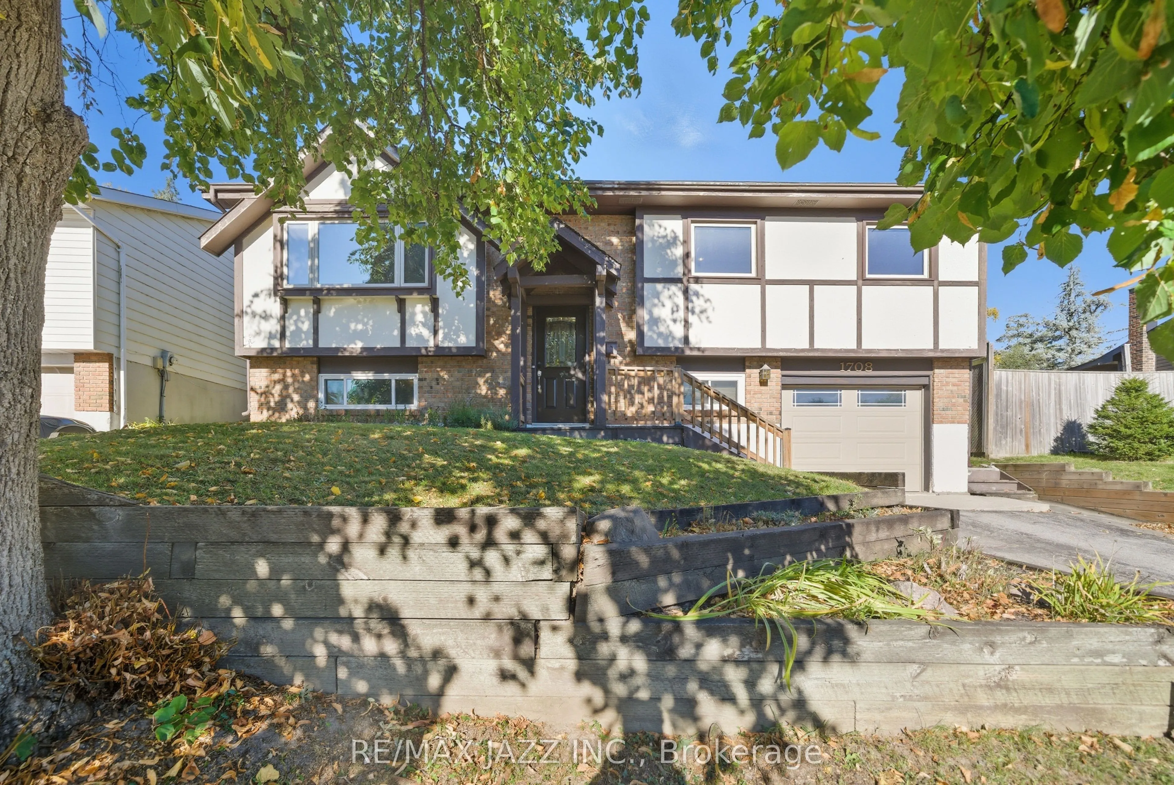 1708 Redwood Drive