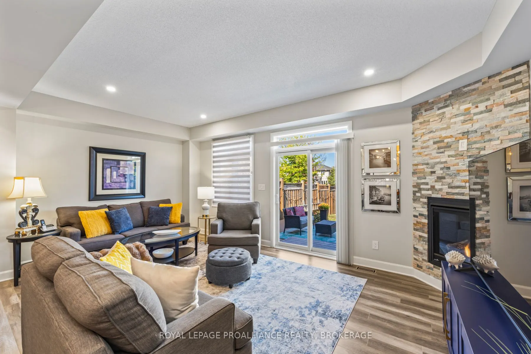 1550 Davenport Crescent