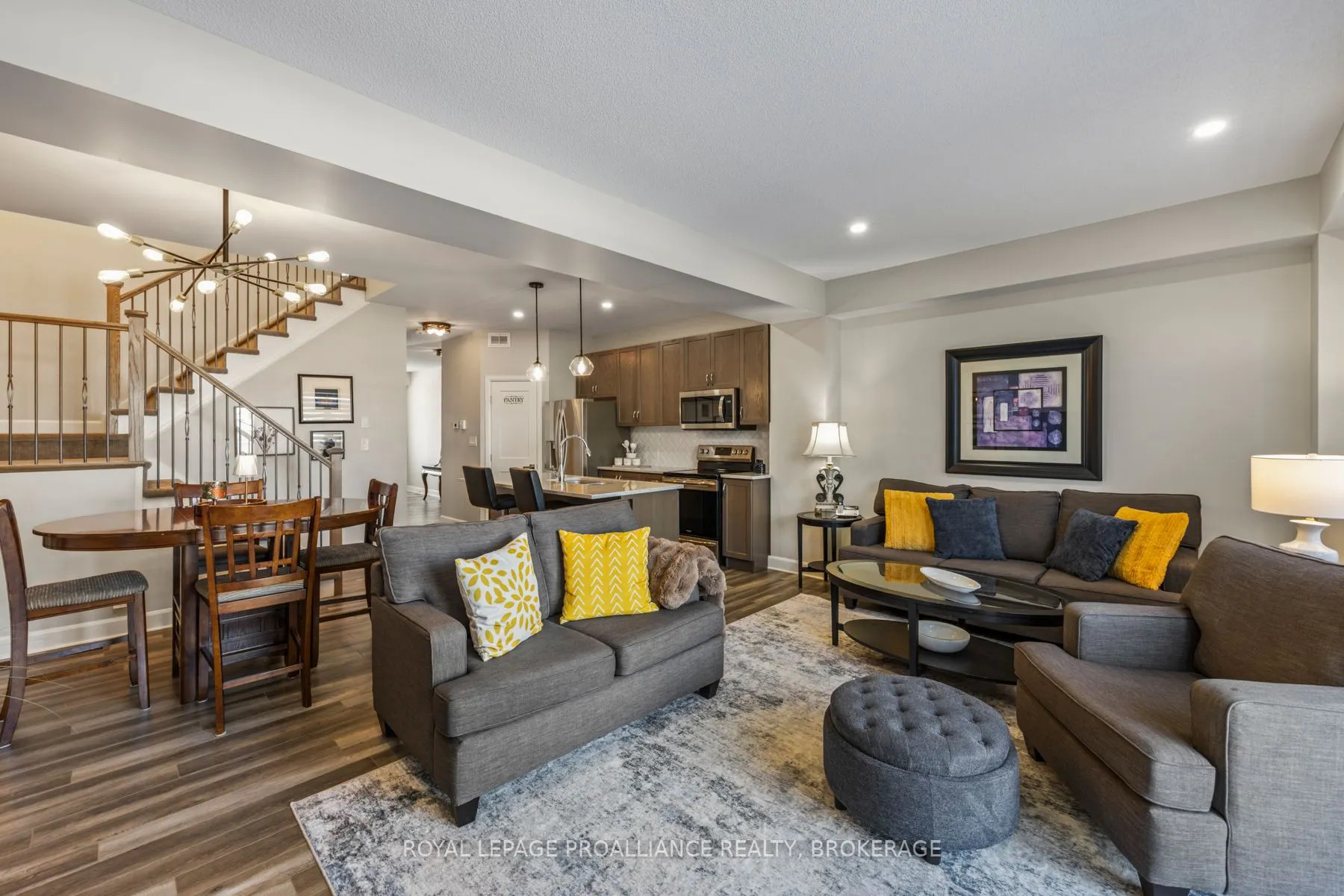 1550 Davenport Crescent
