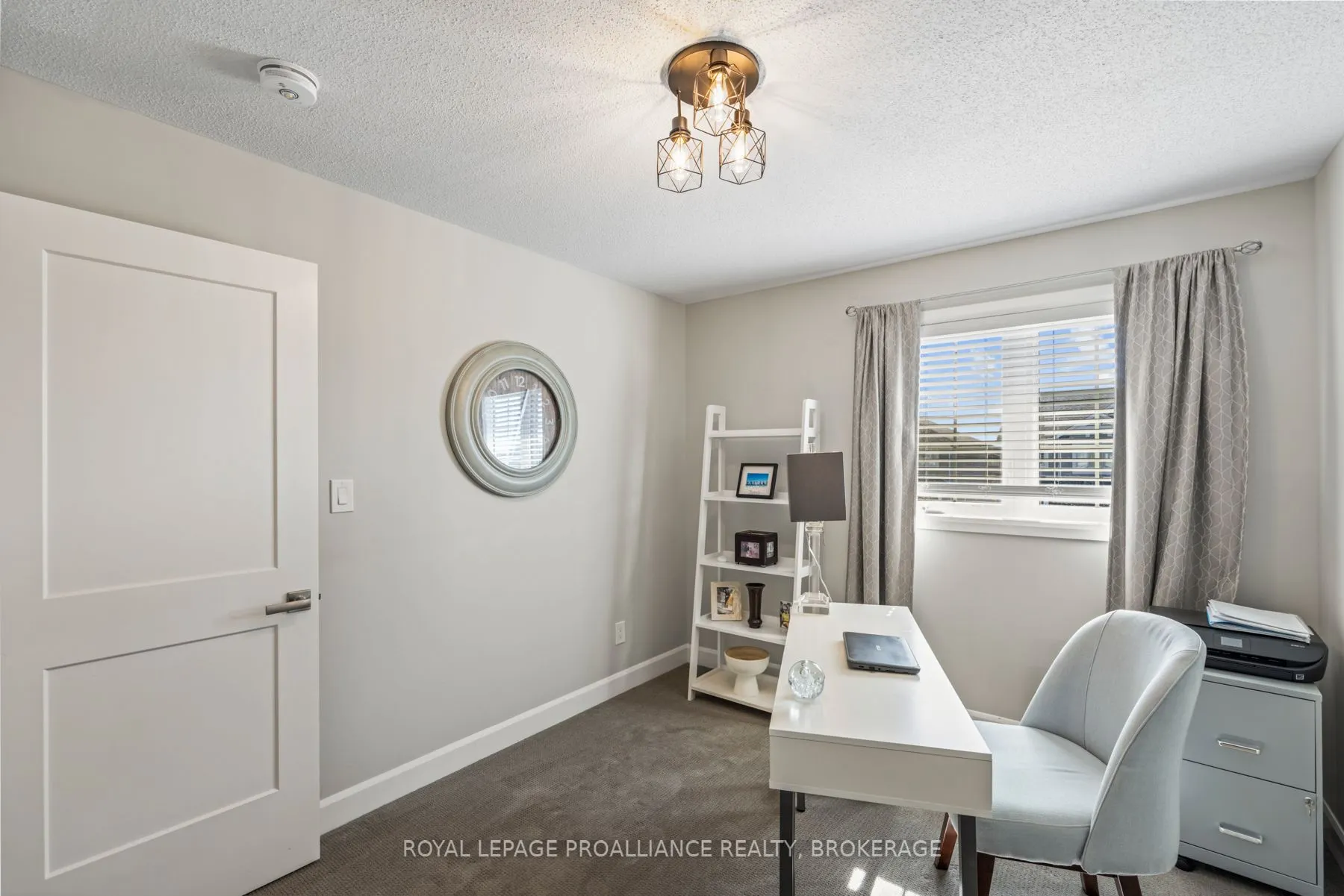 1550 Davenport Crescent