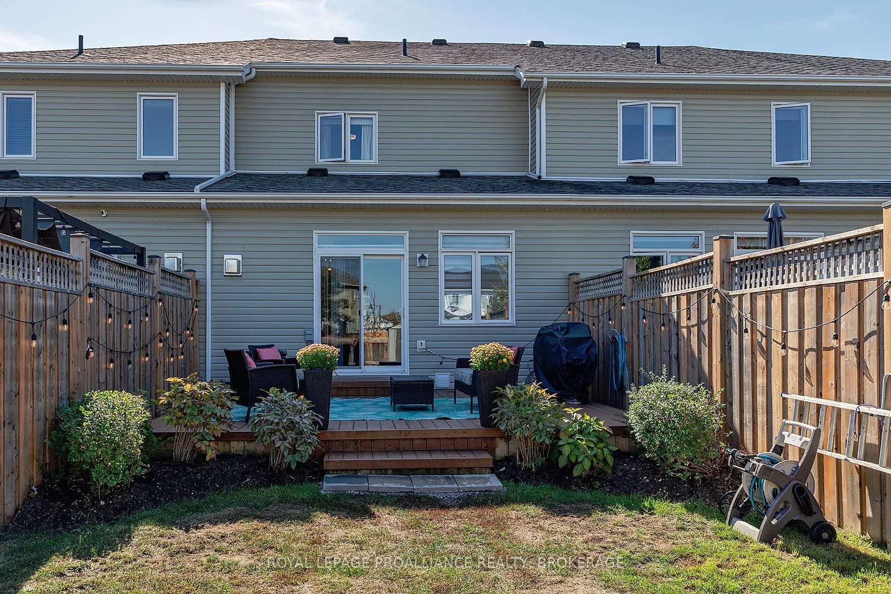 1550 Davenport Crescent
