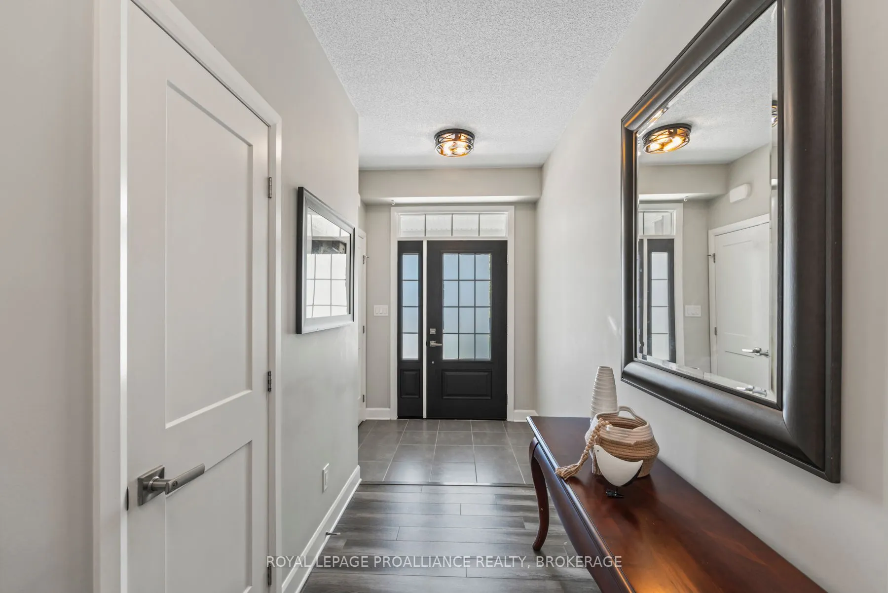 1550 Davenport Crescent