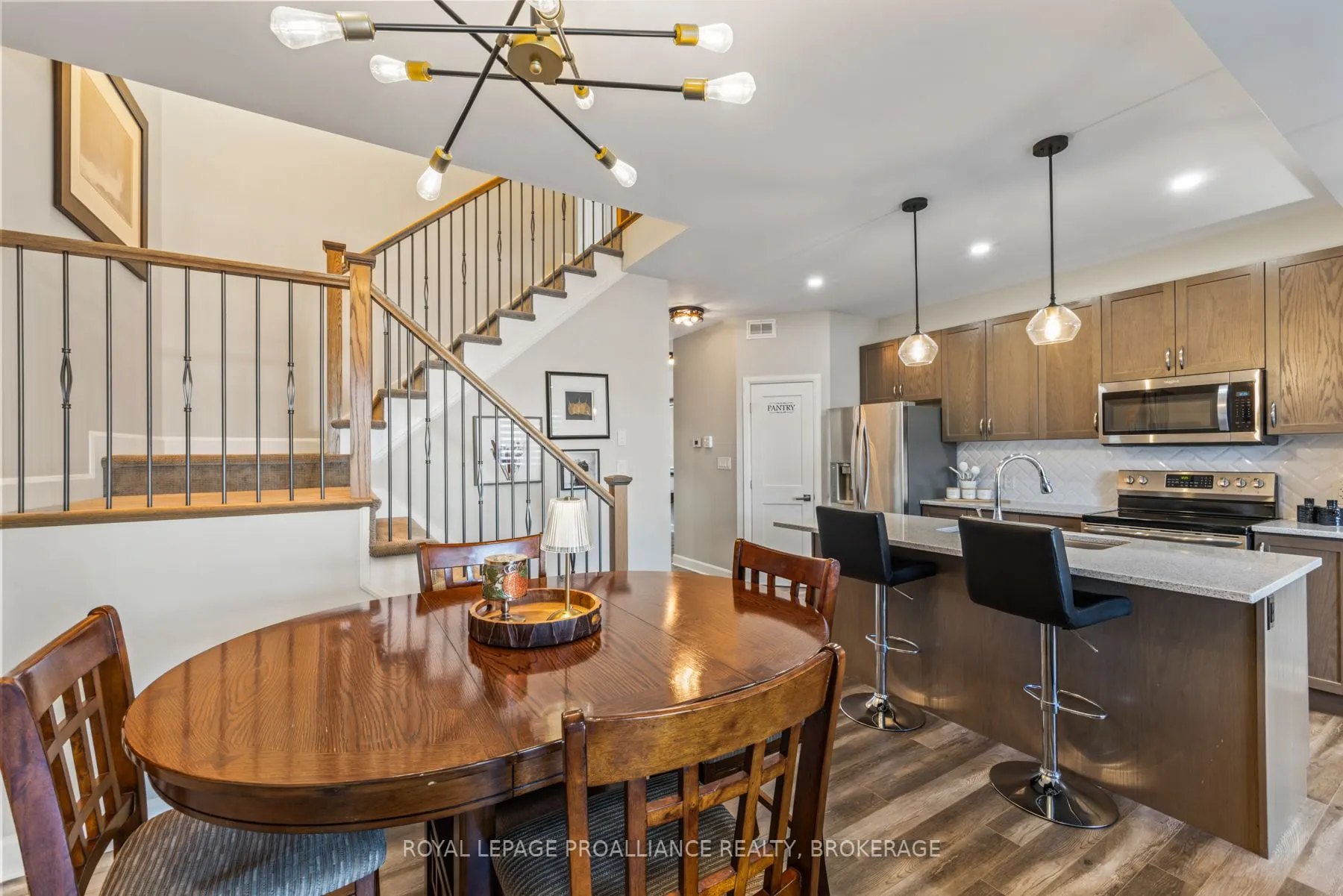 1550 Davenport Crescent