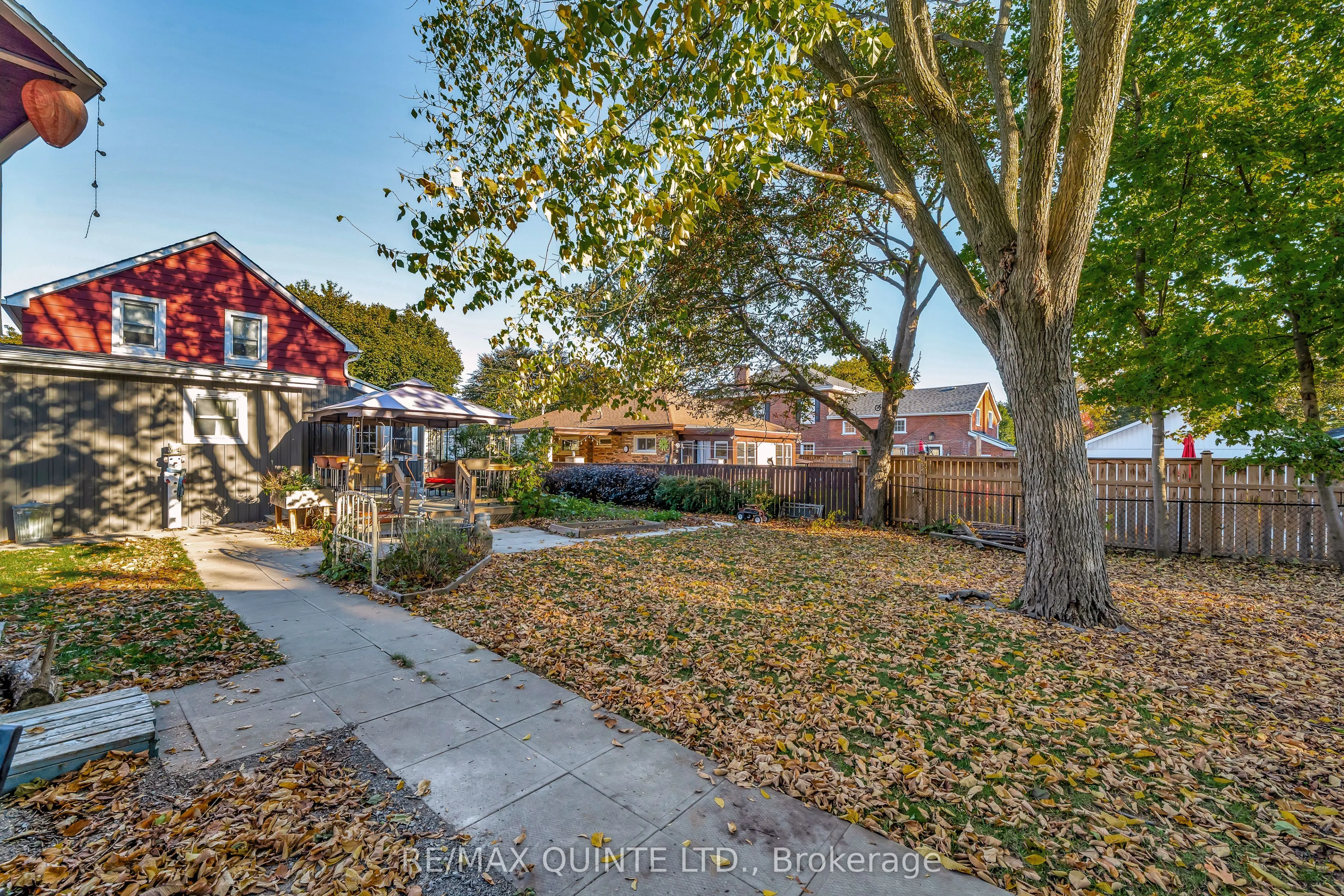 246 Foster Avenue