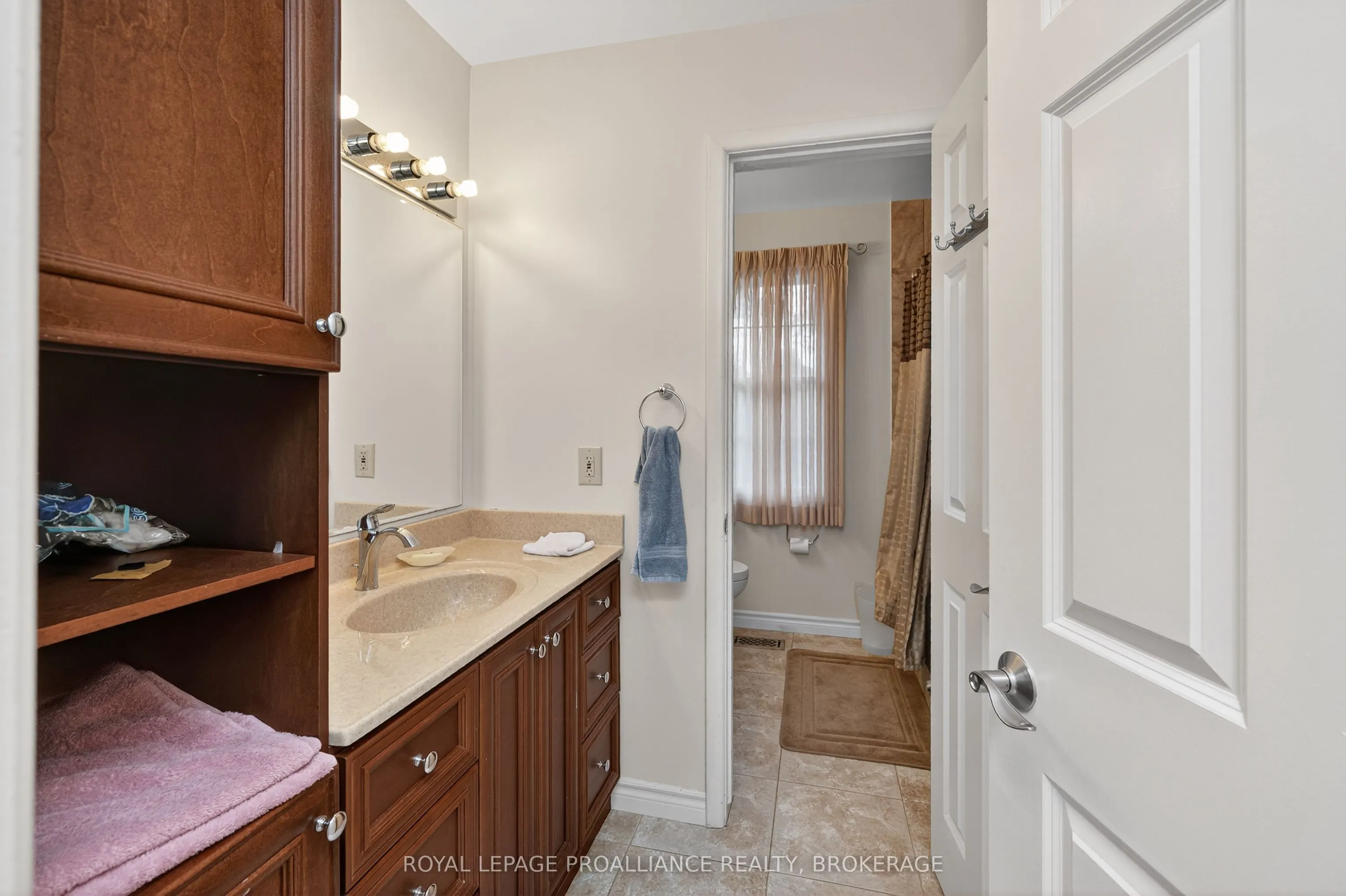 259 Fairway Hill Crescent