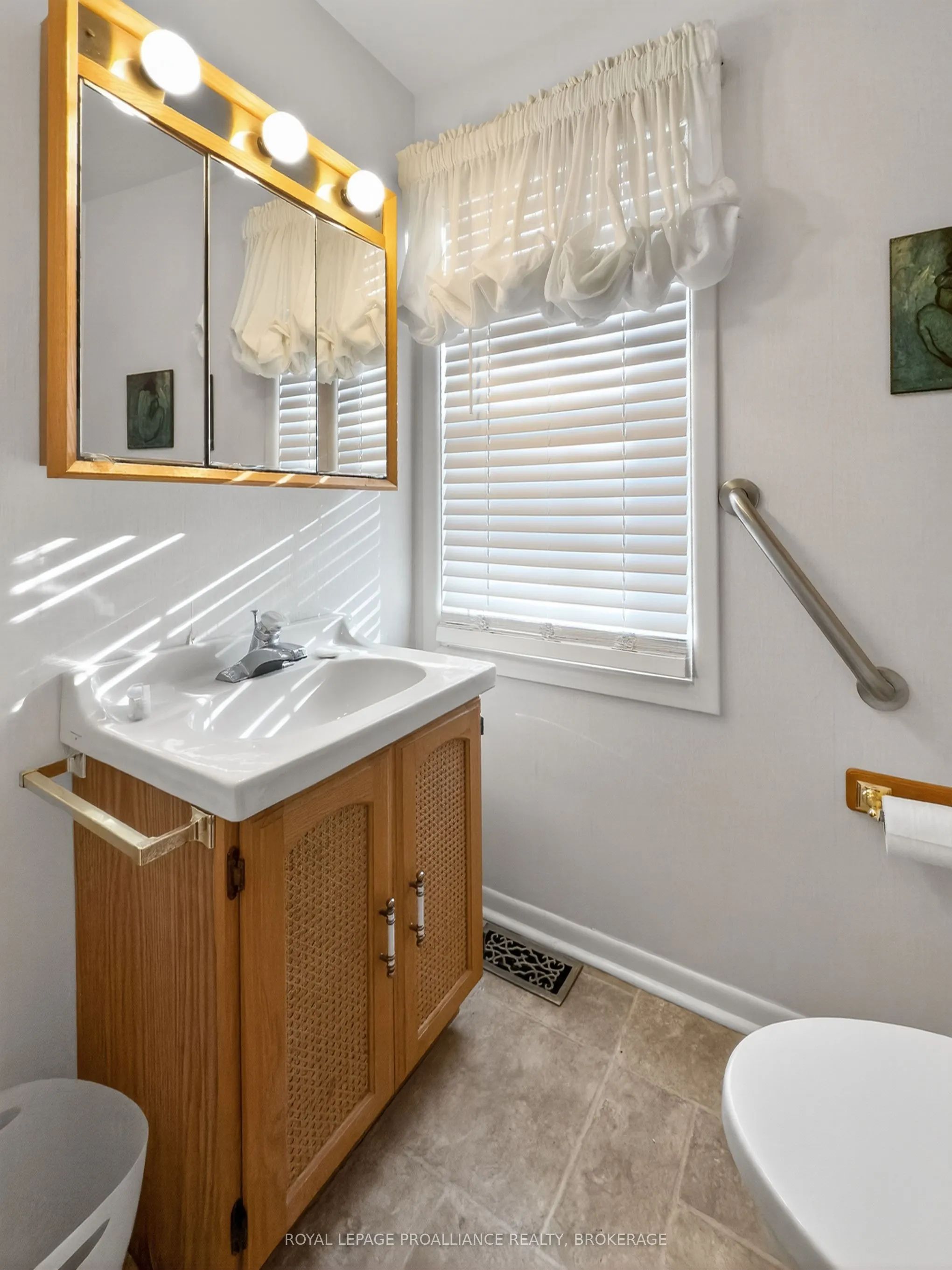 259 Fairway Hill Crescent